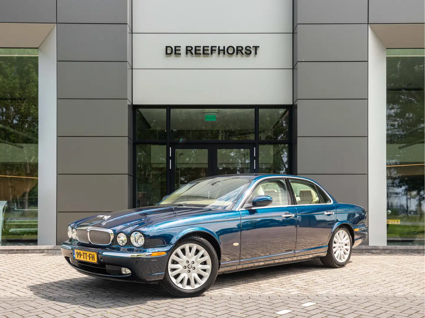 Jaguar XJ 4.2 V8 Sovereign Dealer onderhouden | Origineel Ne Blauw - 1
