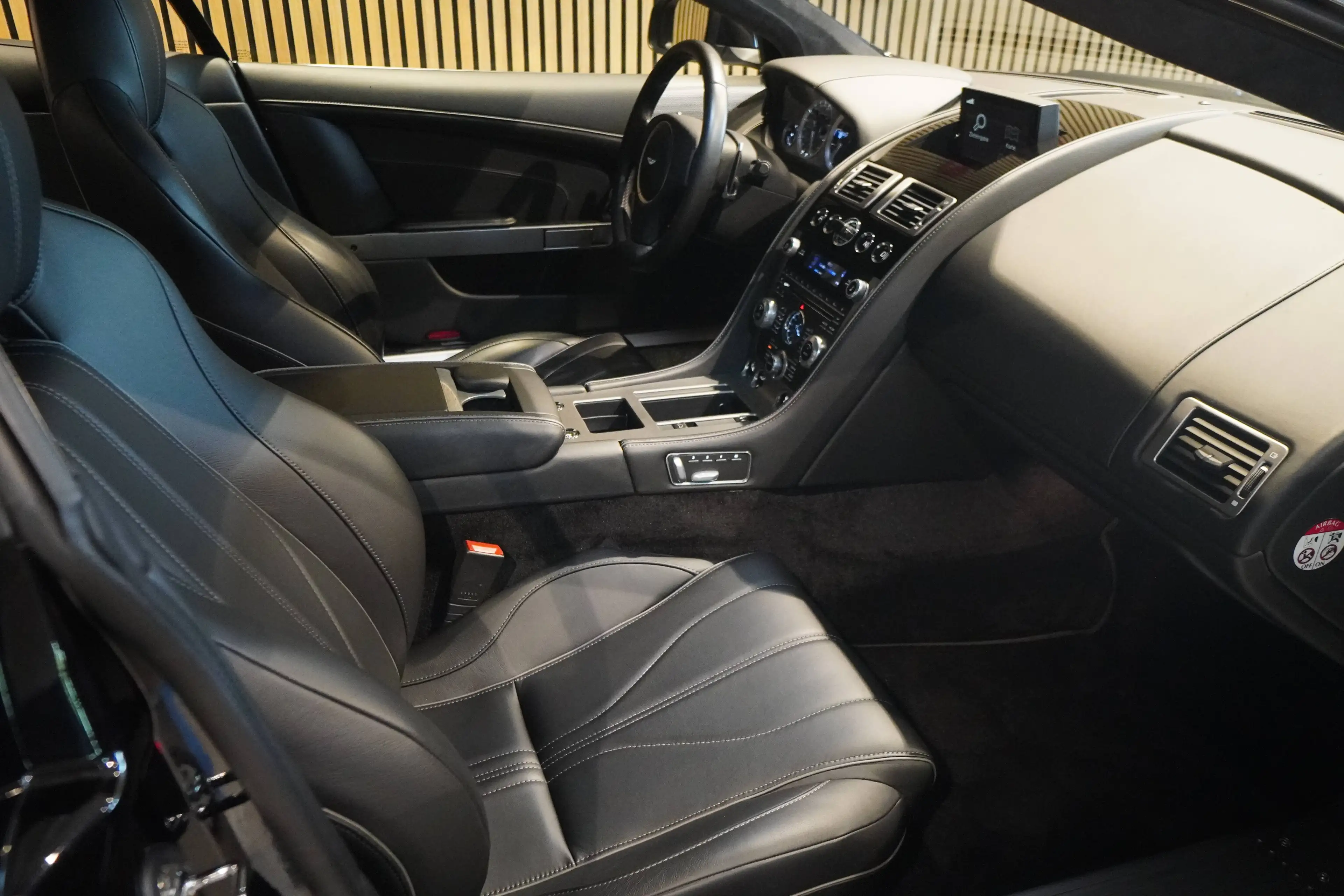 Aston Martin DB9 Coupe V12 6.0 -BRD-U-frei-1 HD-Orig. 15 TKM — photo 9