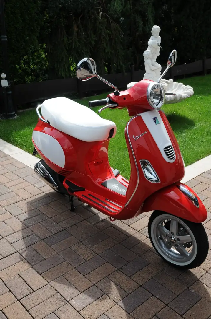 Vespa LX 125 i.e. 3V Rot - 2