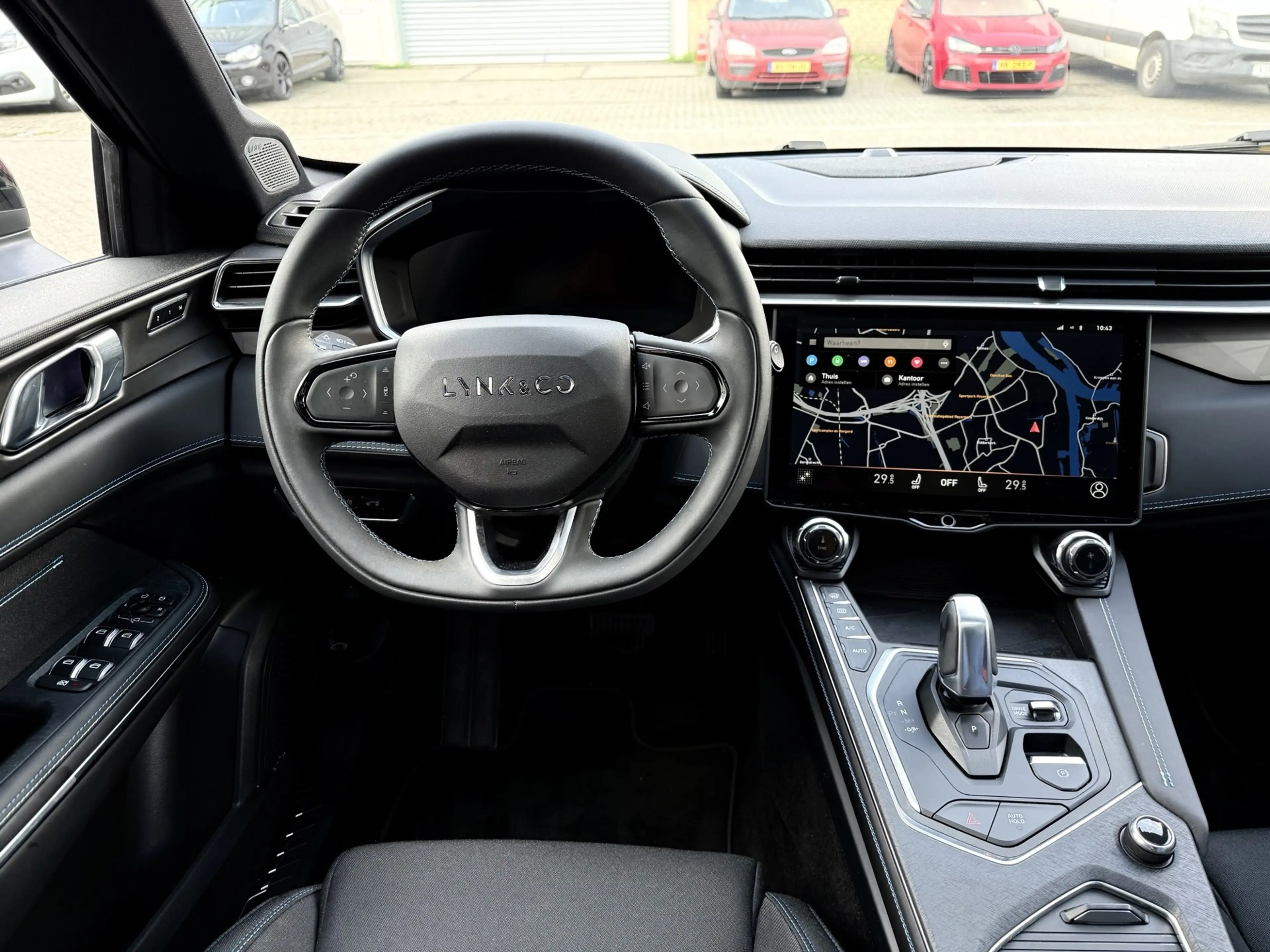Lynk & Co 01 1.5, Zwarte hemel, Vlack edition — photo 10