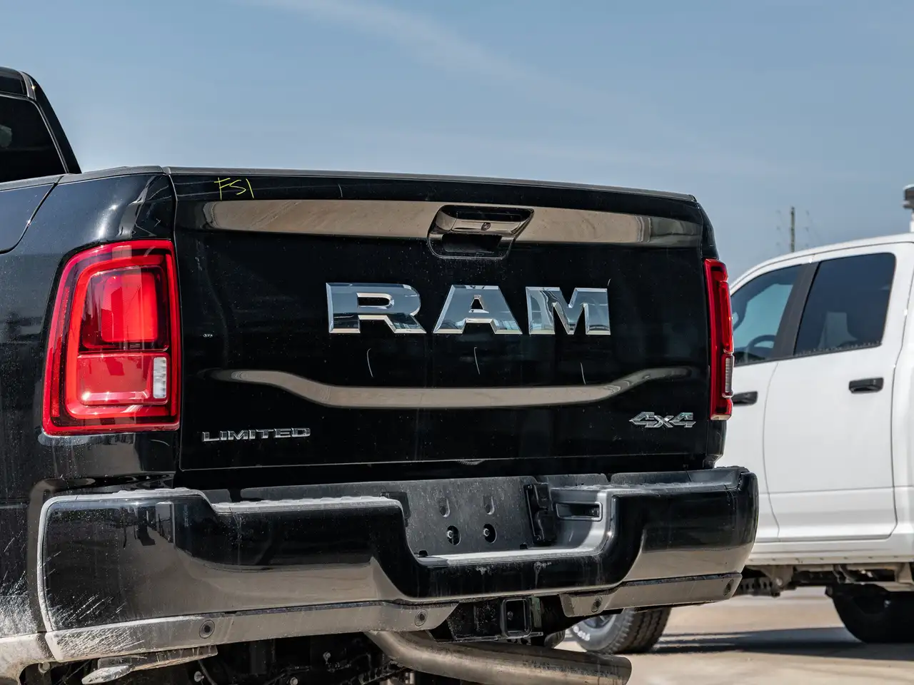 RAM 2500 снимка RAM 2500