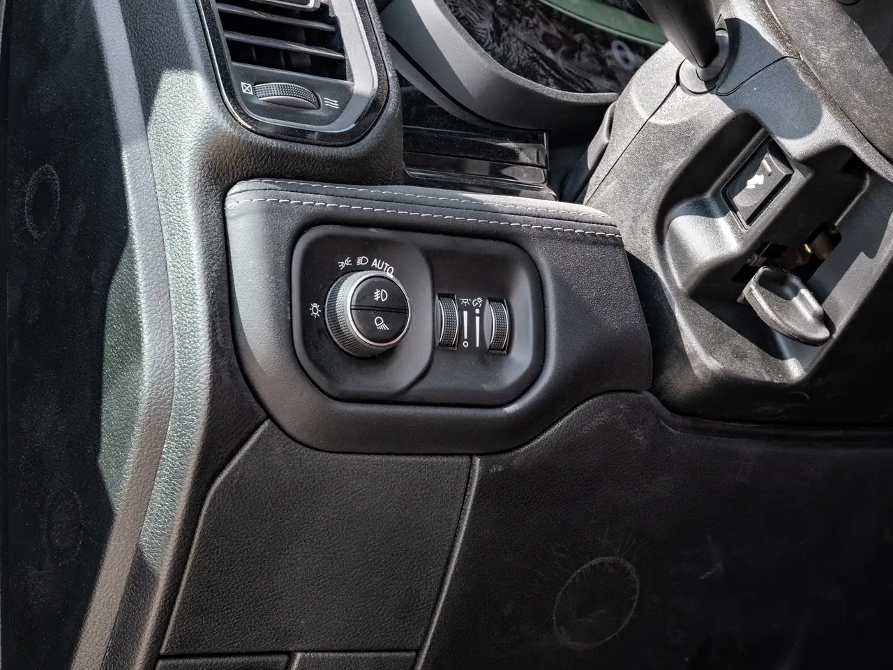 RAM 2500 снимка RAM 2500