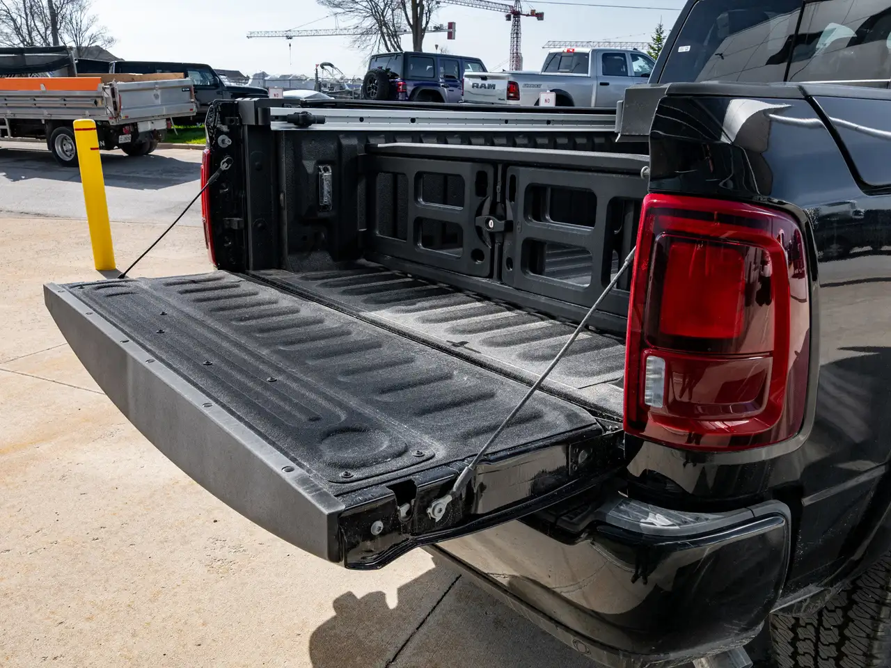 RAM 2500 снимка RAM 2500