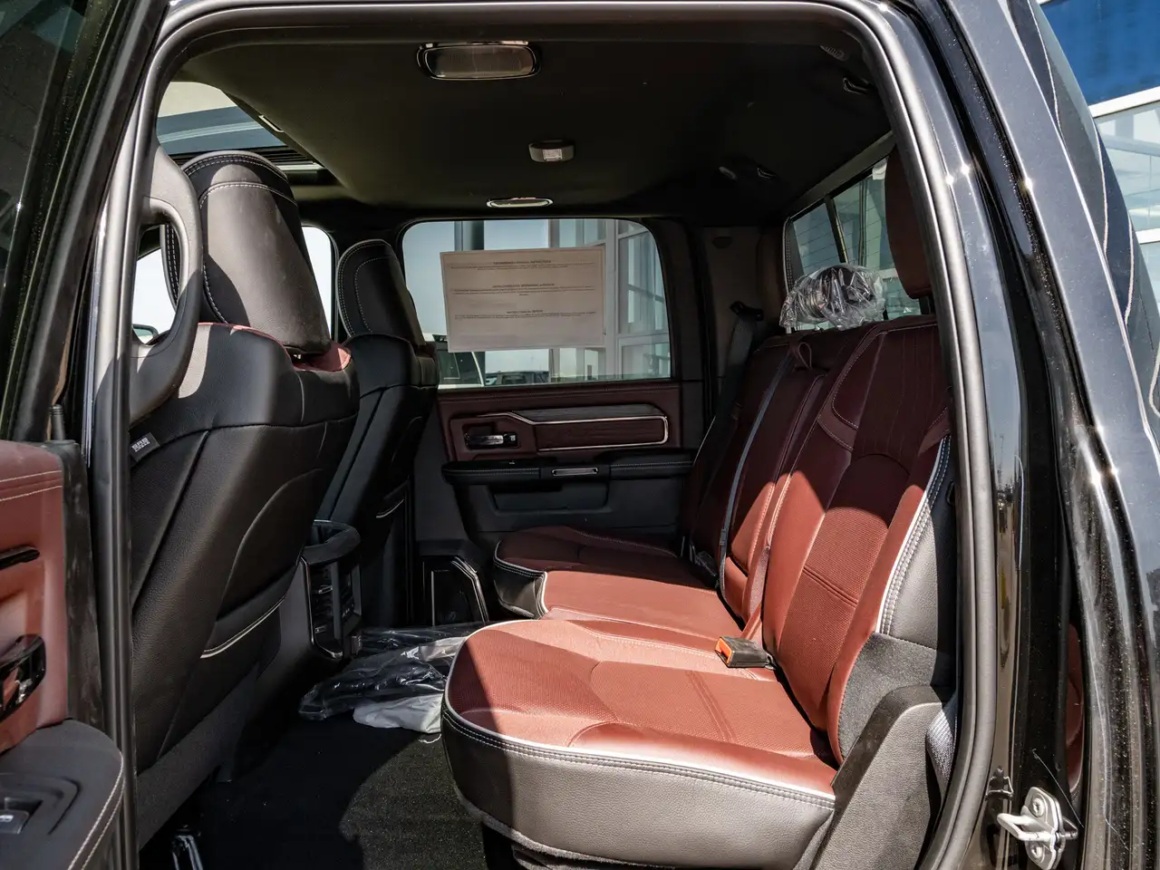 RAM 2500 снимка RAM 2500