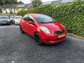 Toyota Yaris 1.3 VVTi Sol | Airco | Elekt. Ramen | LMV | 5 Deur Rouge - thumbnail 1