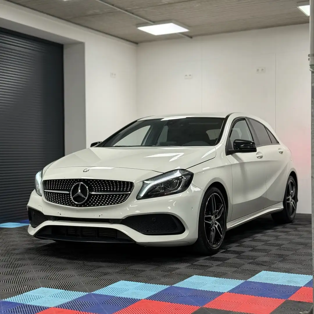 Mercedes-Benz A 200 d pack amg Blanc - 1