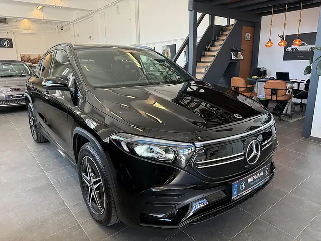 Mercedes-Benz EQA 250 Aut. AMG Line/20"/Parkassistent/Leder
