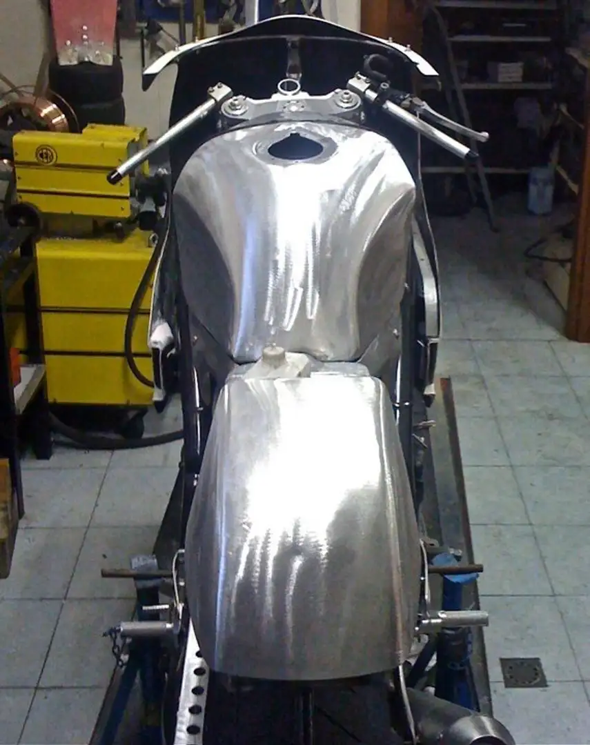 Triumph Speed Triple 955i Argintiu - 2