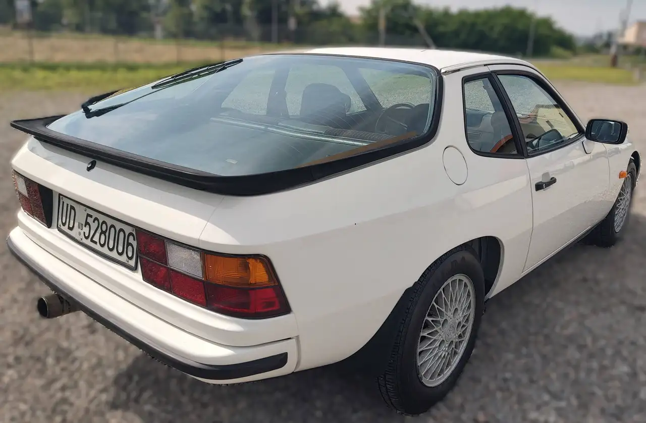 Porsche 924 2.0 Turbo, foto 3