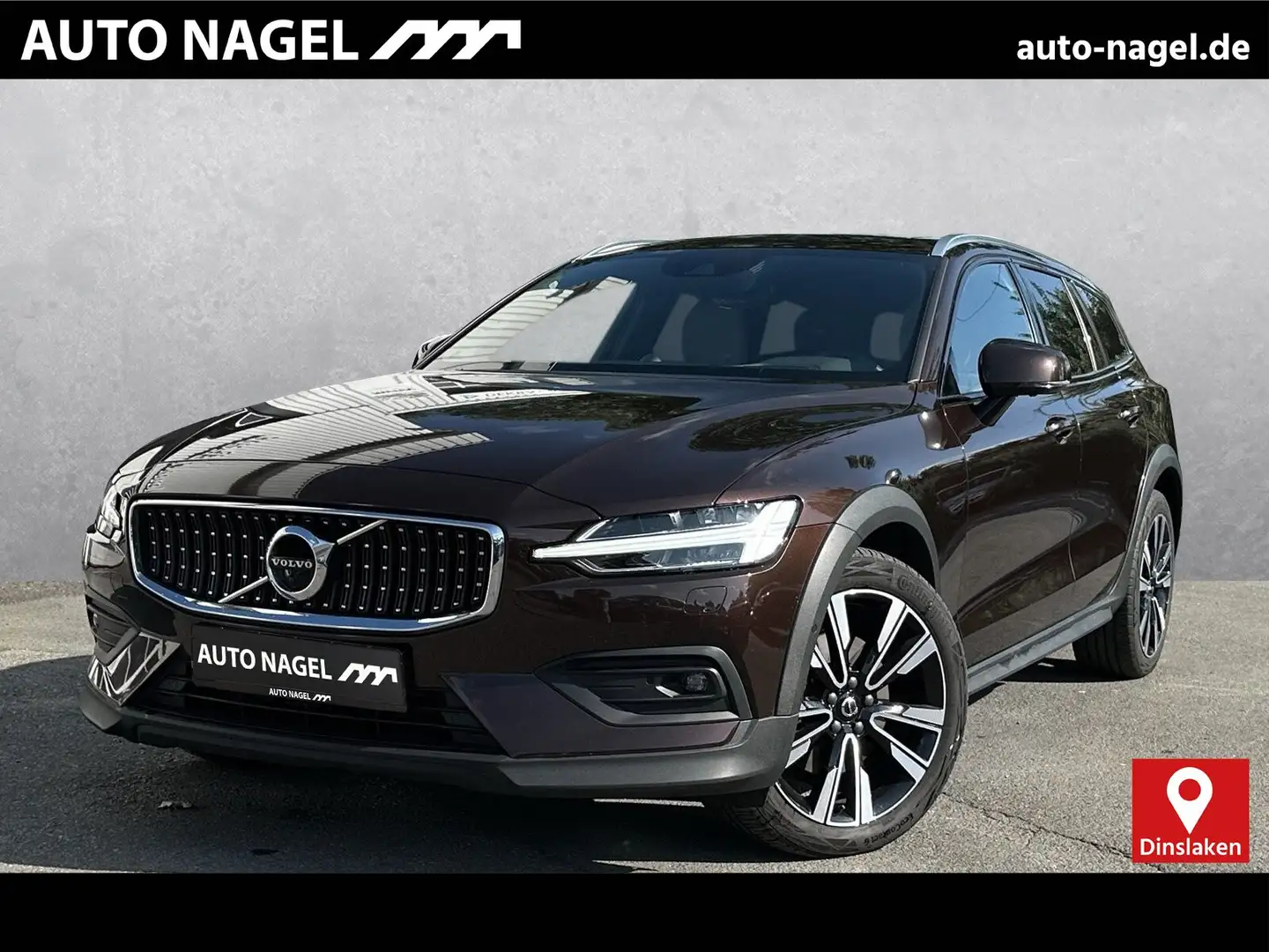 Volvo V60 V60 B4 AWD Cross Country Pro B B&W Pano HeadUp Braun - 1