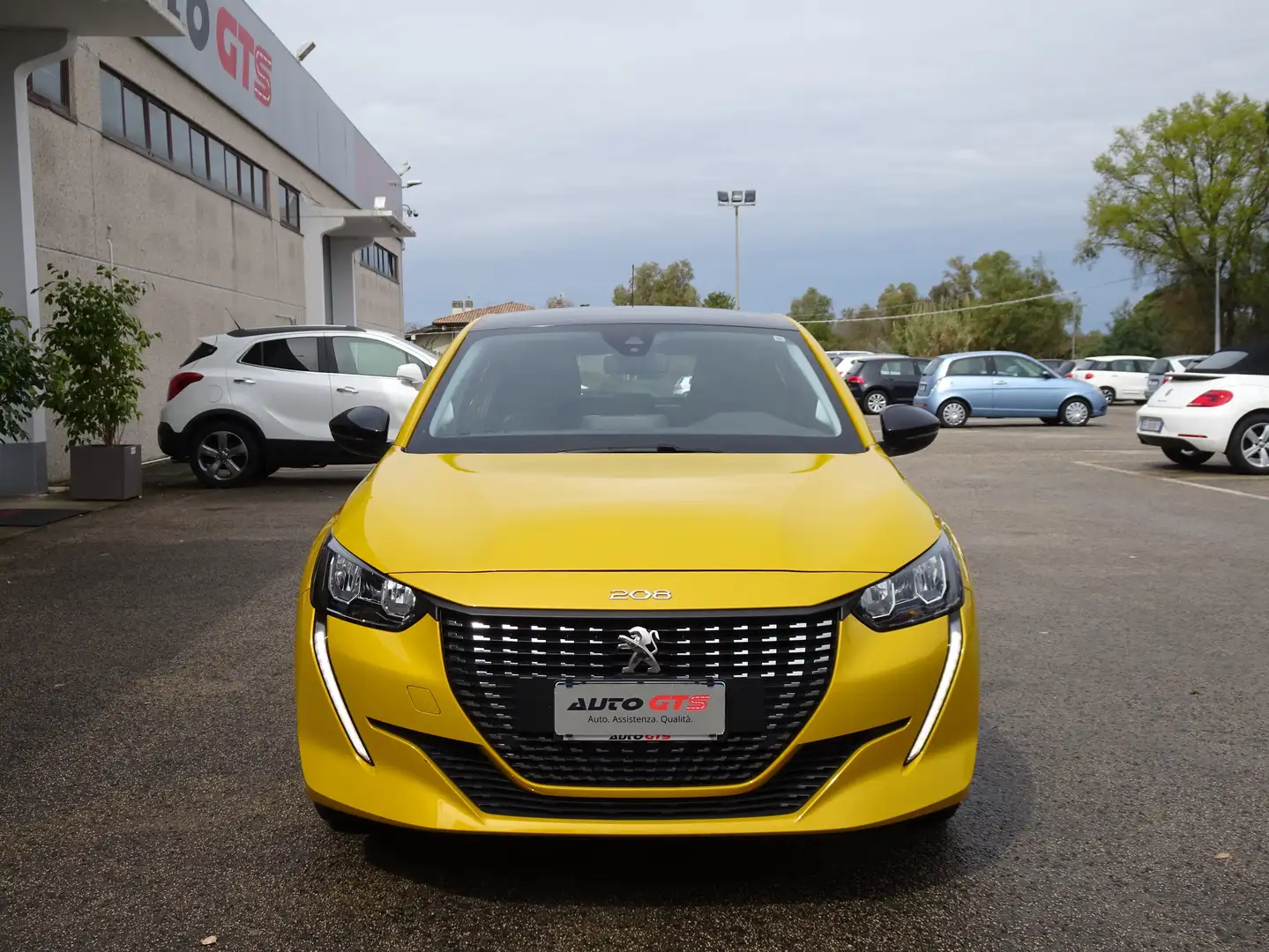 Peugeot 208 208 1.2 puretech Active Pack s&s Unipro Giallo - 2