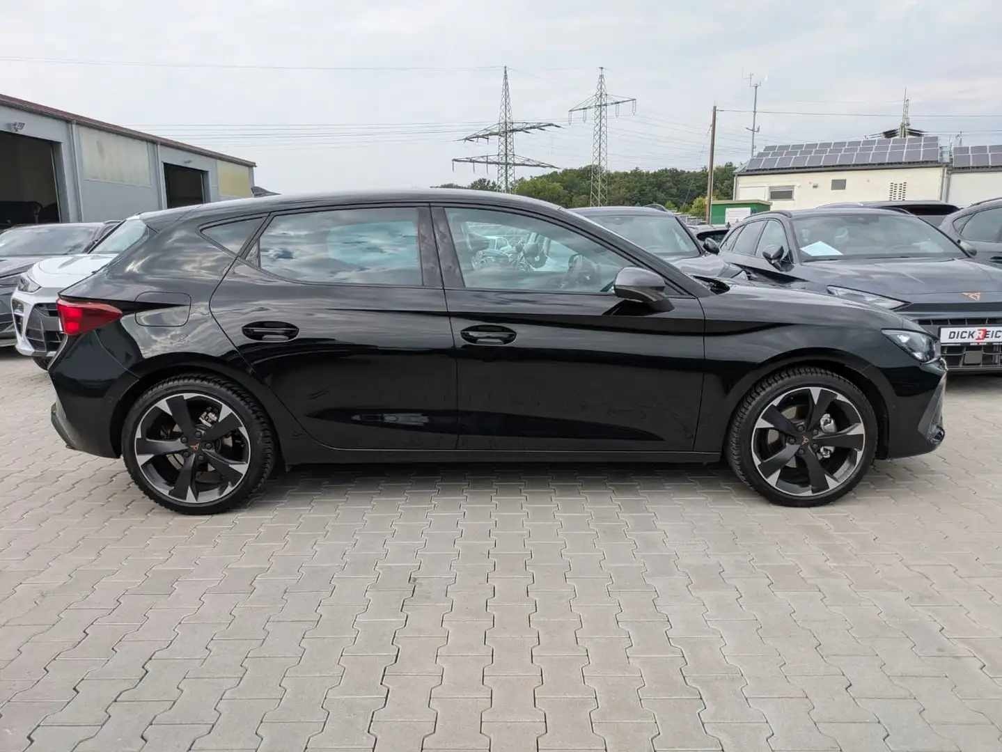 CUPRA Leon 1.5 eTSI EDGE DSG*ACC*KAM*18"5JGARANTIE Negro - 2