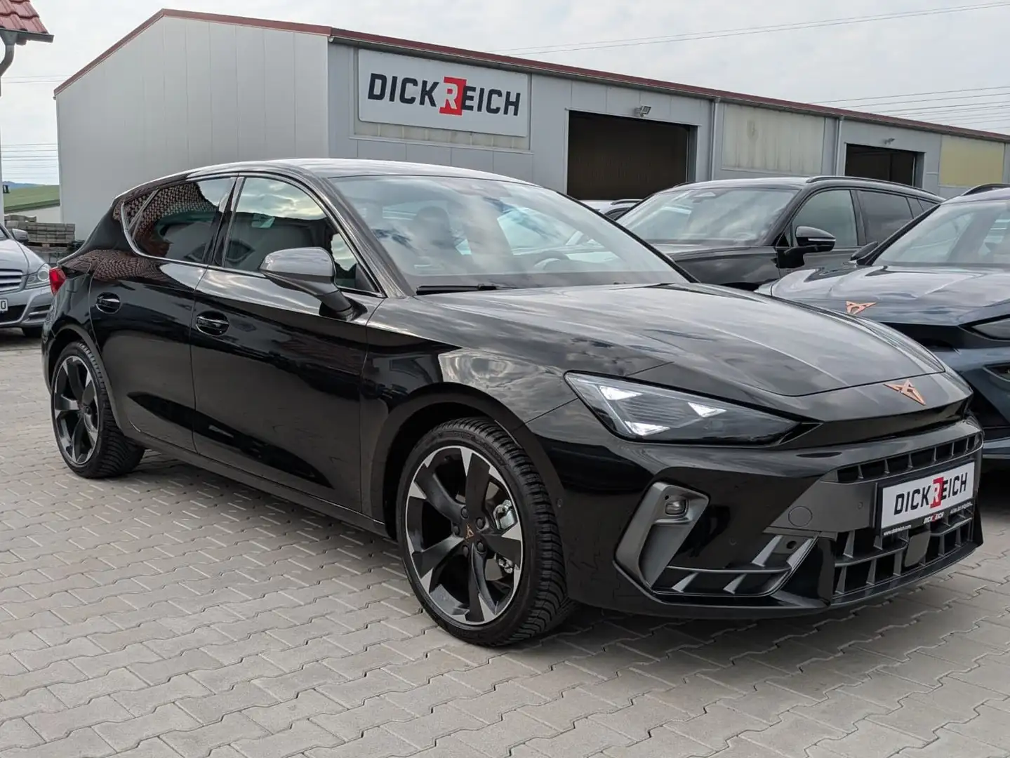 CUPRA Leon 1.5 eTSI EDGE DSG*ACC*KAM*18"5JGARANTIE Negro - 1