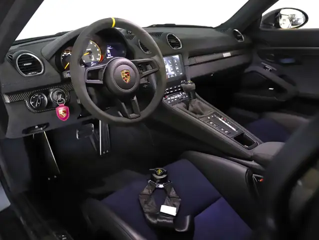 Porsche 718 Cayman GT4 RS Ansicht 15