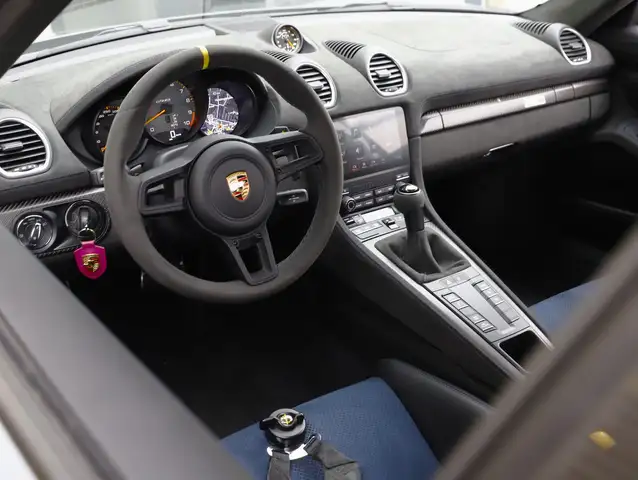 Porsche 718 Cayman GT4 RS Ansicht 14