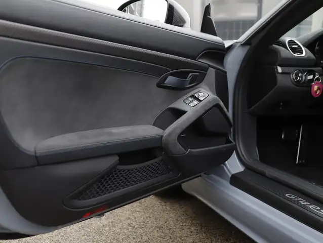 Porsche 718 Cayman GT4 RS Ansicht 27