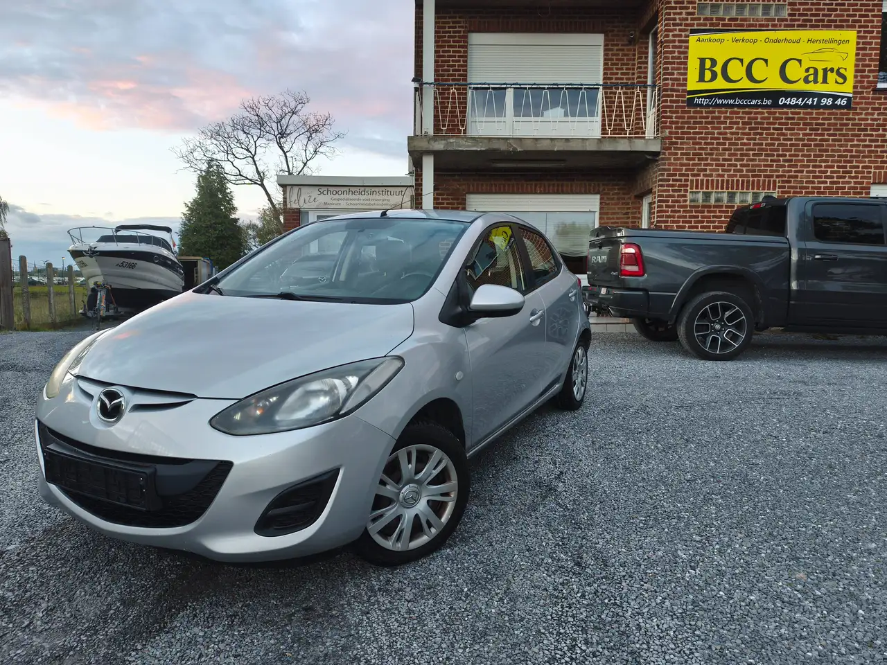 Mazda 2