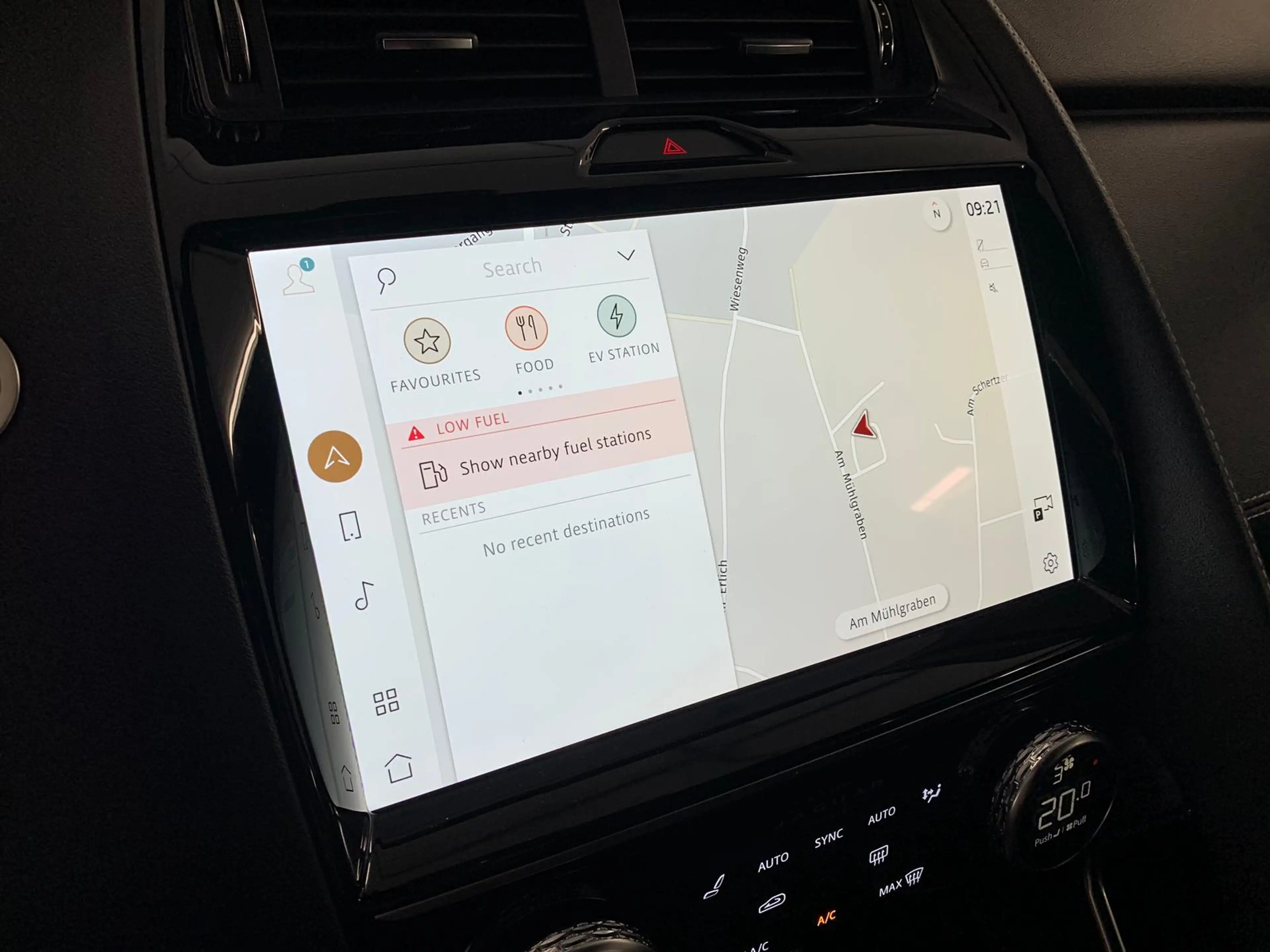 Jaguar E-Pace P300e R-Dynanimc S AWD|BlackPck|ACC|Memo — photo 15