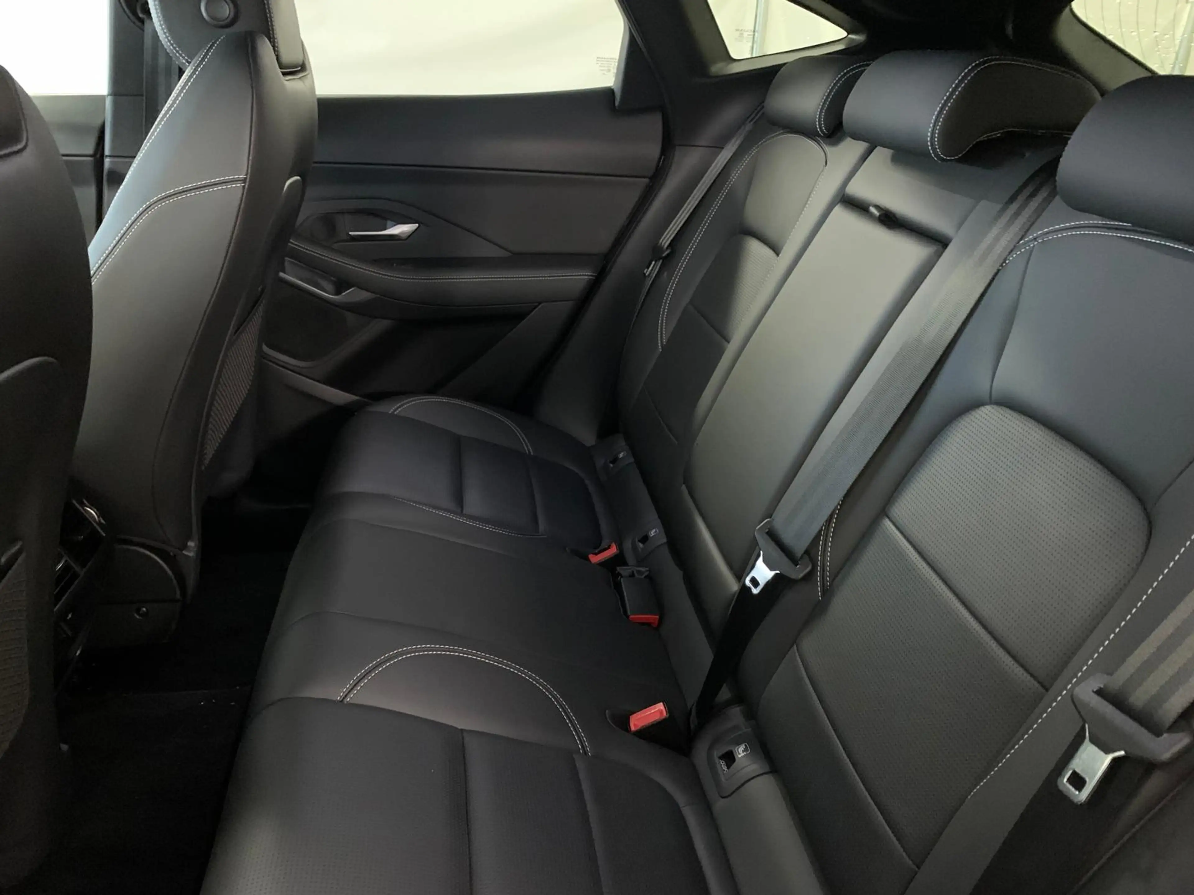 Jaguar E-Pace P300e R-Dynanimc S AWD|BlackPck|ACC|Memo — photo 9