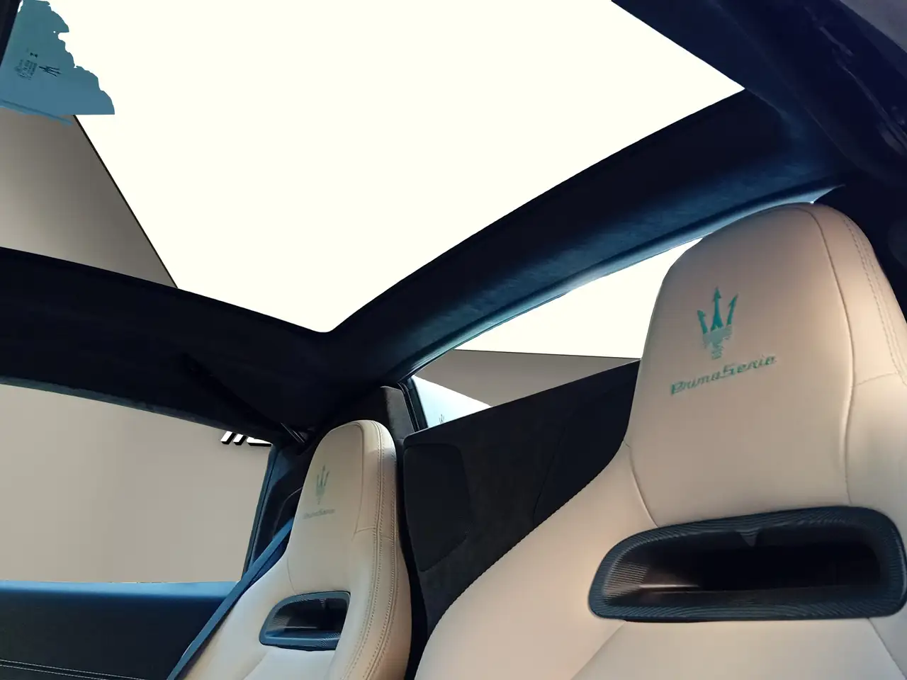 Maserati MC20 2023 — фото 16