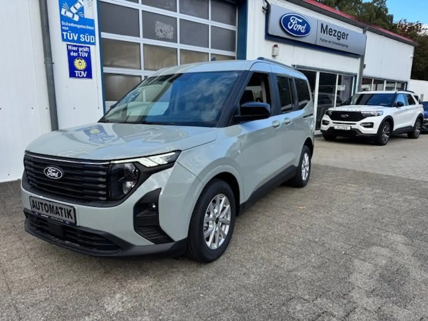 Ford Tourneo Courier Titanium - 2