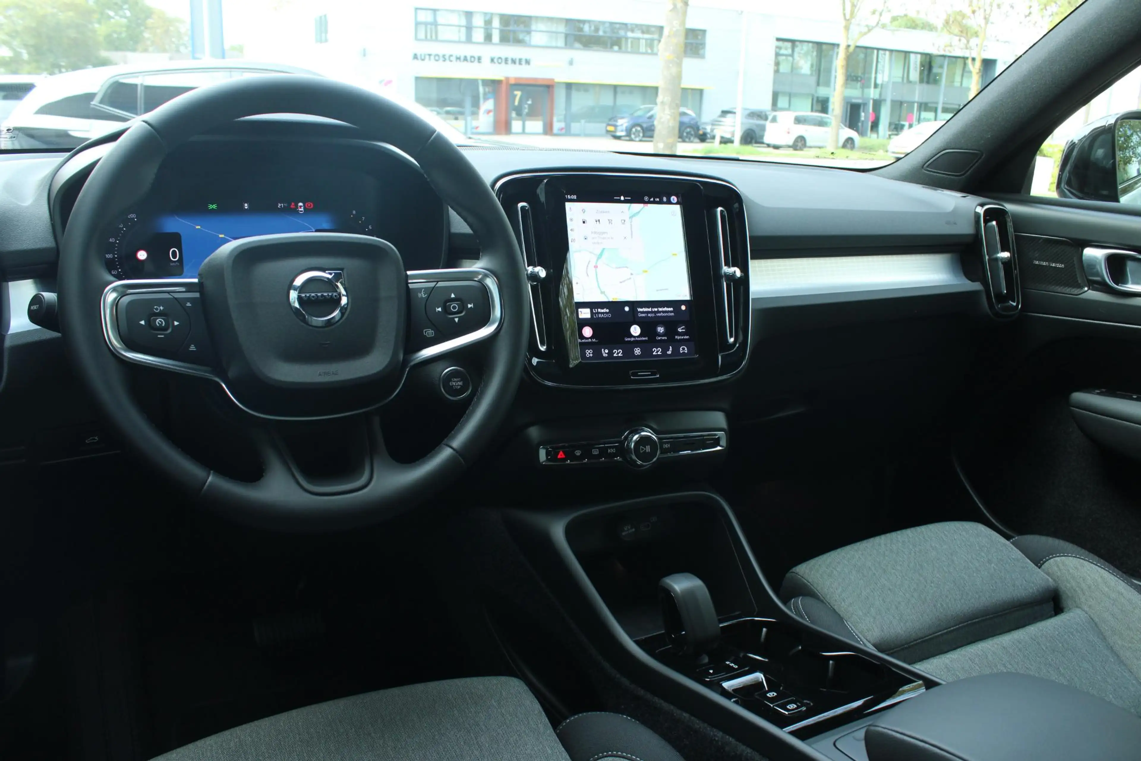 Volvo XC40 B4 Plus Dark | Trekhaak | Verwarmbare voorstoelen — photo 11