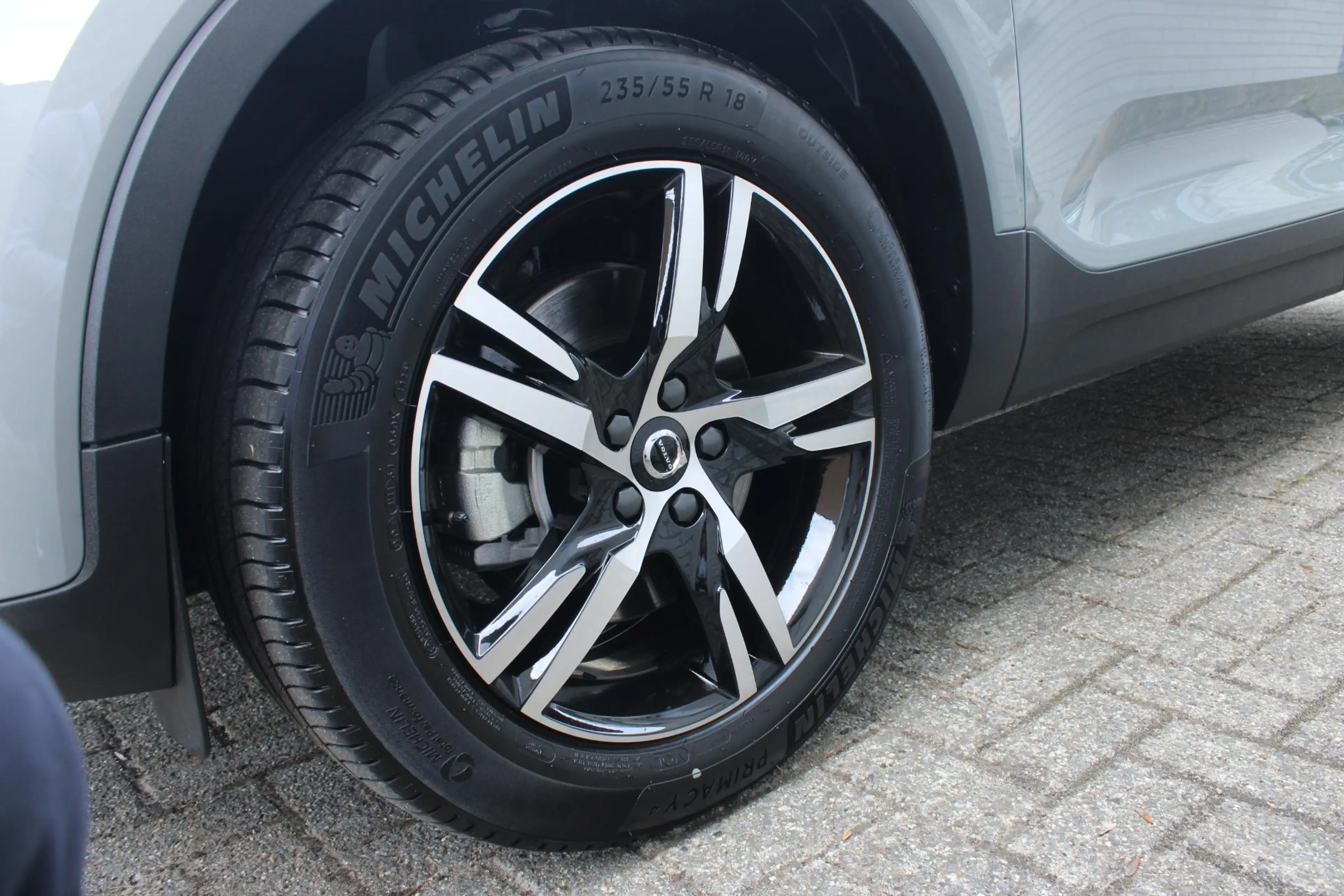 Volvo XC40 B4 Plus Dark | Trekhaak | Verwarmbare voorstoelen — photo 7