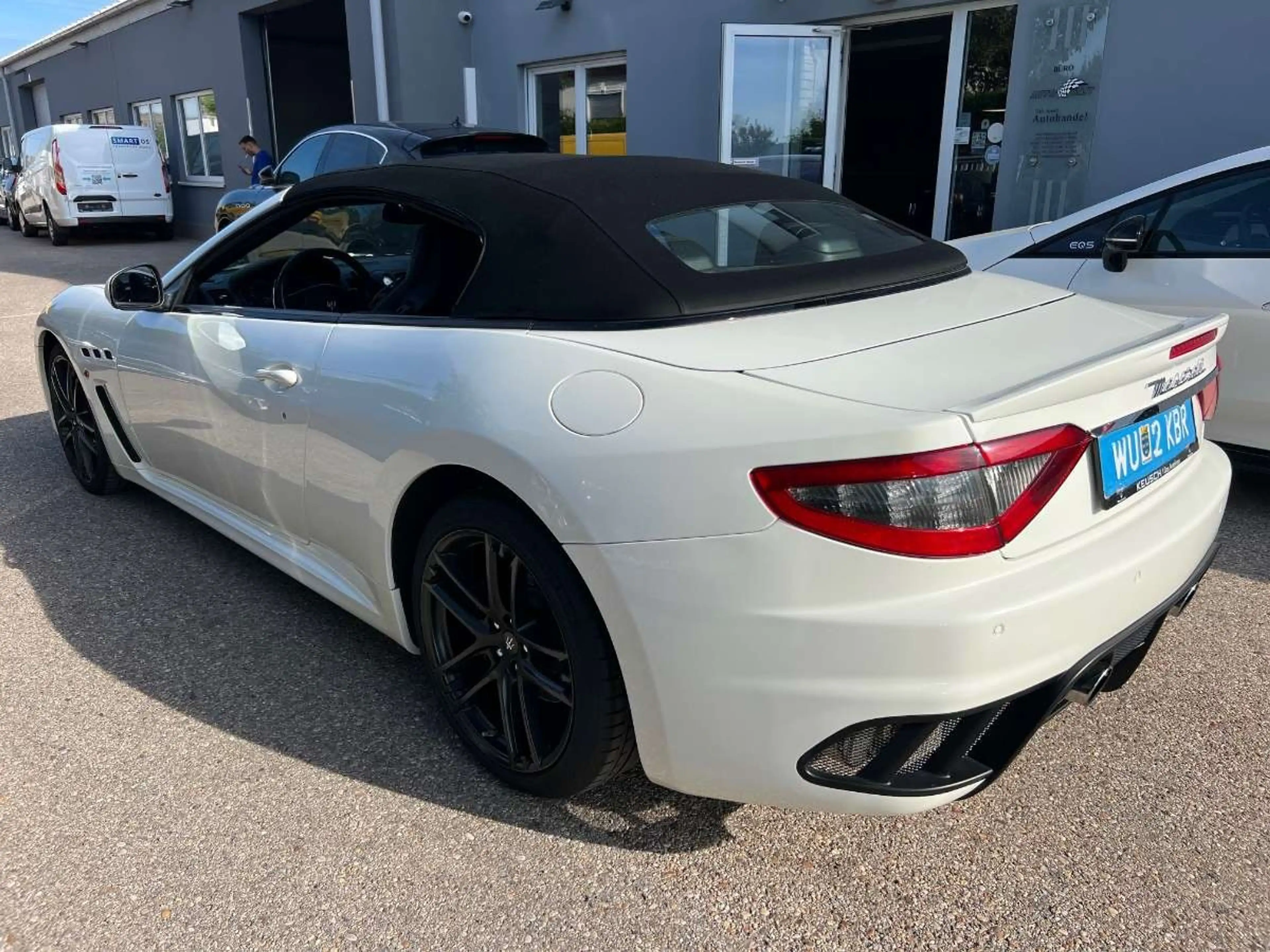 Maserati GranCabrio MC — photo 10