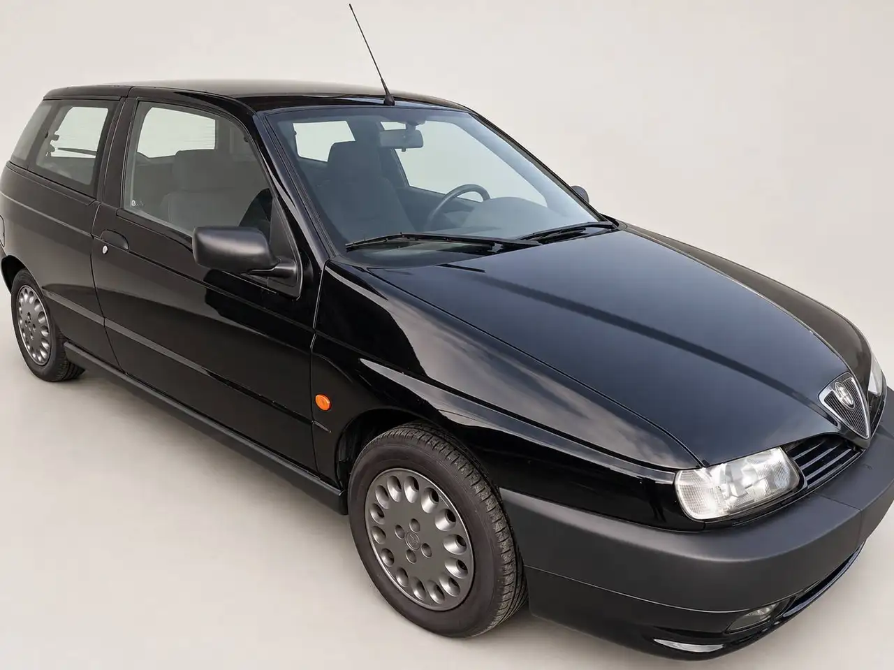 Alfa Romeo 145