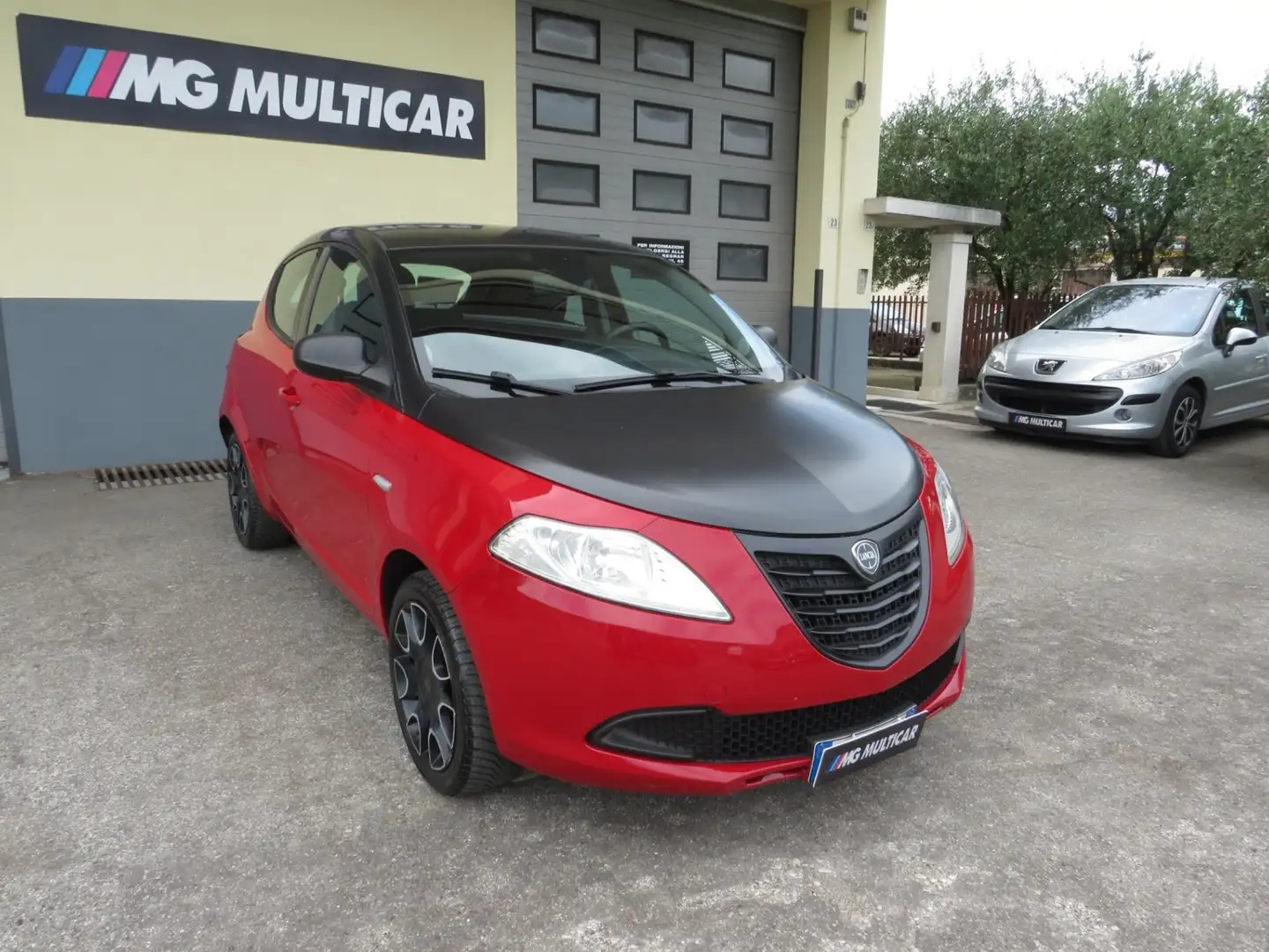 Lancia Ypsilon 1.2 MomoDesign 69cv. km 105.900. unicoproprietario Rosso - 1