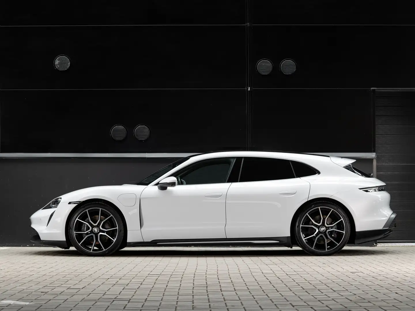 Porsche Taycan Sport Turismo 93.4 kWh Gris - 2