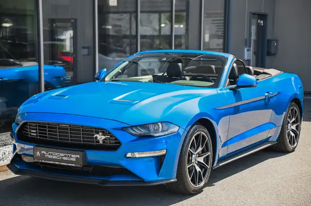 Ford Mustang view 2