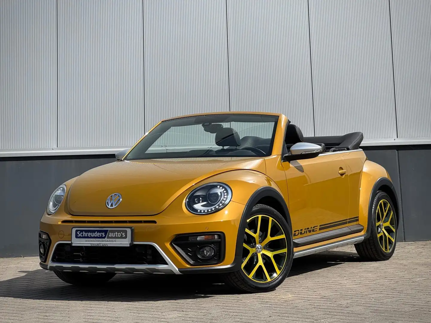Volkswagen Beetle Cabriolet 1.4 TSI DUNE. Fender Camera Navi Cruise Jaune - 1