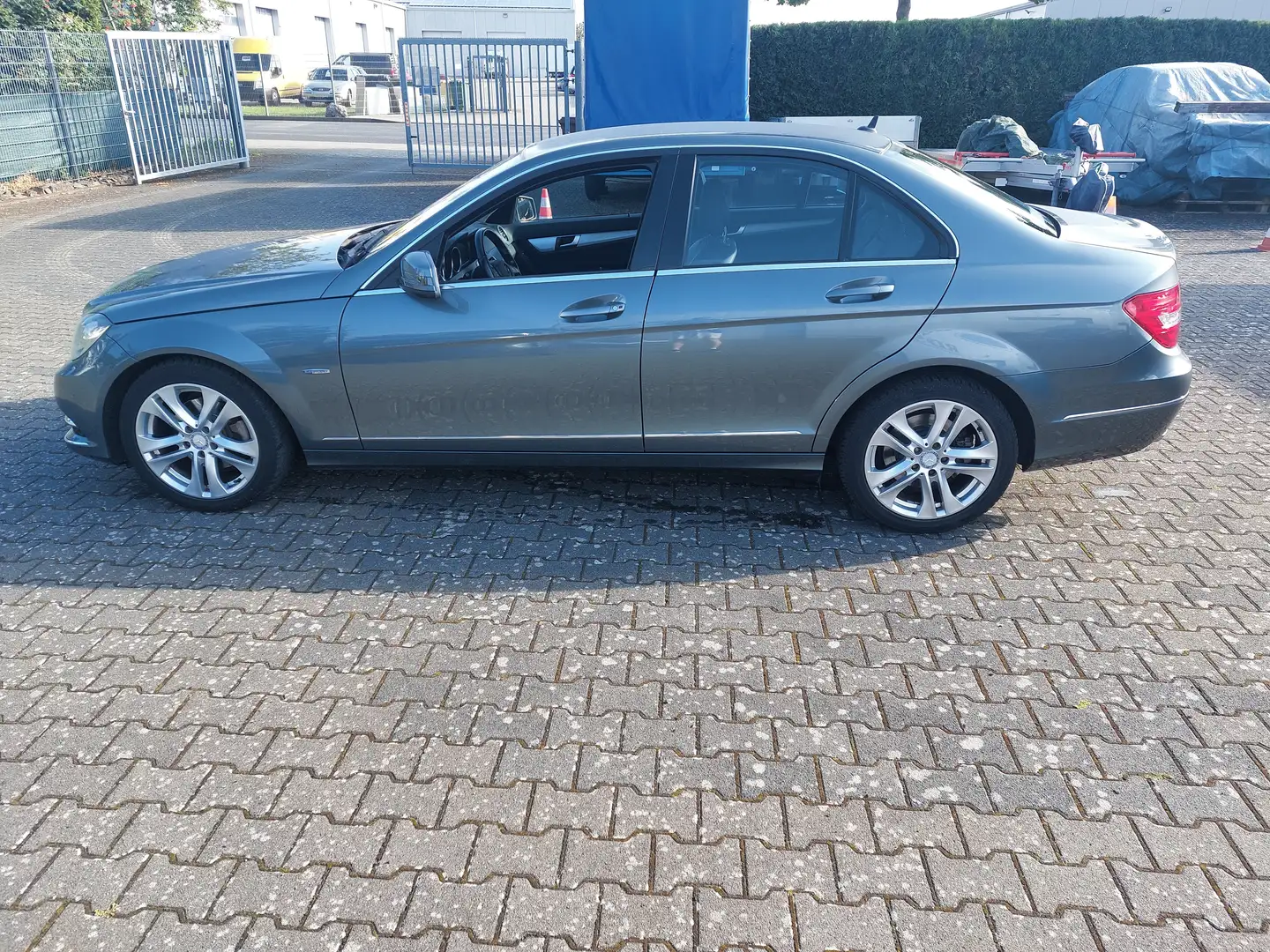 Mercedes-Benz C 200 C 200 (BlueEFFICIENCY) 7G-TRONIC Elegance Silber - 2