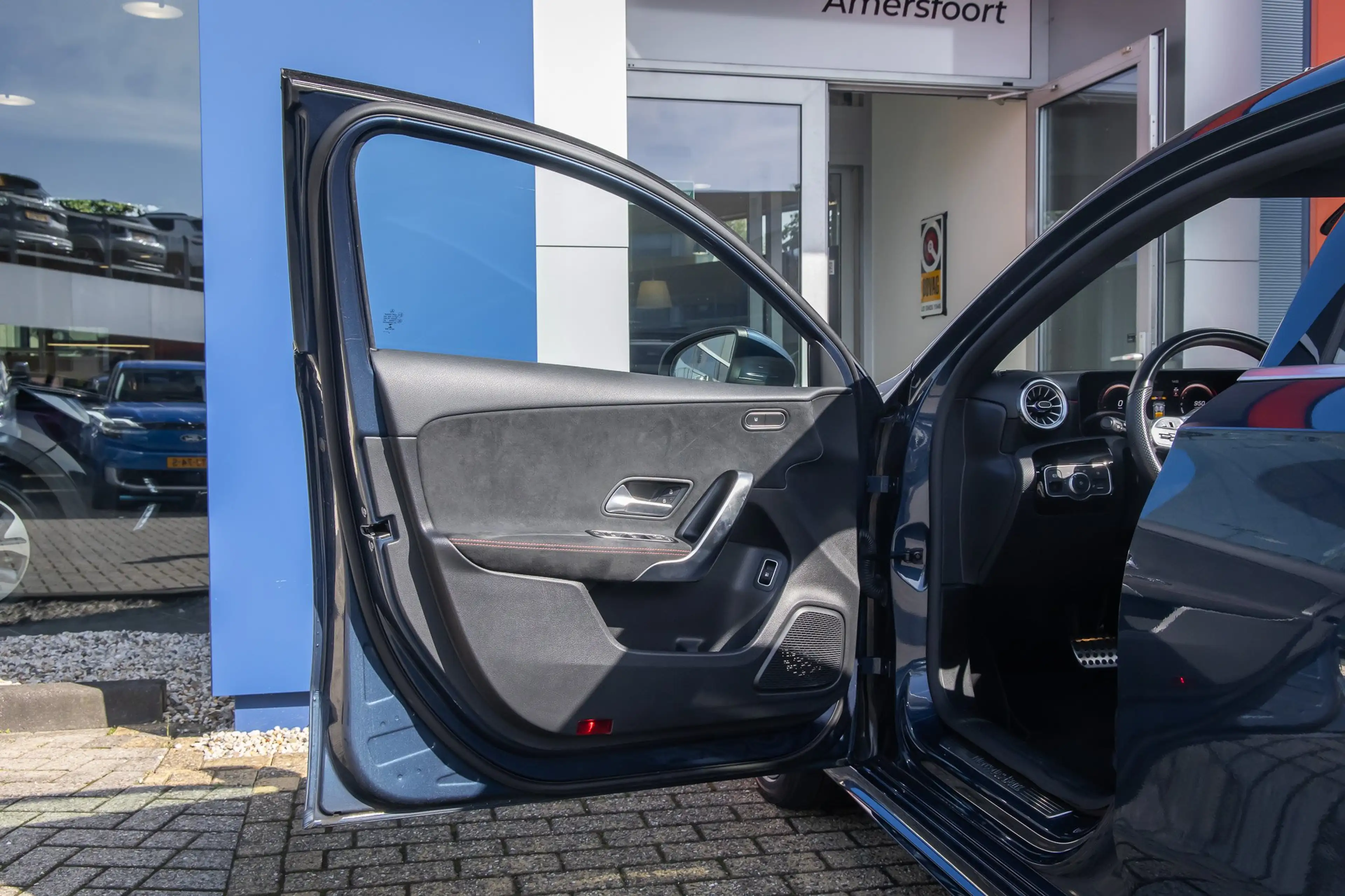 Mercedes-Benz A 250 e AMG Line | Panorama dak | Camera | Stoelverwarmi — photo 14
