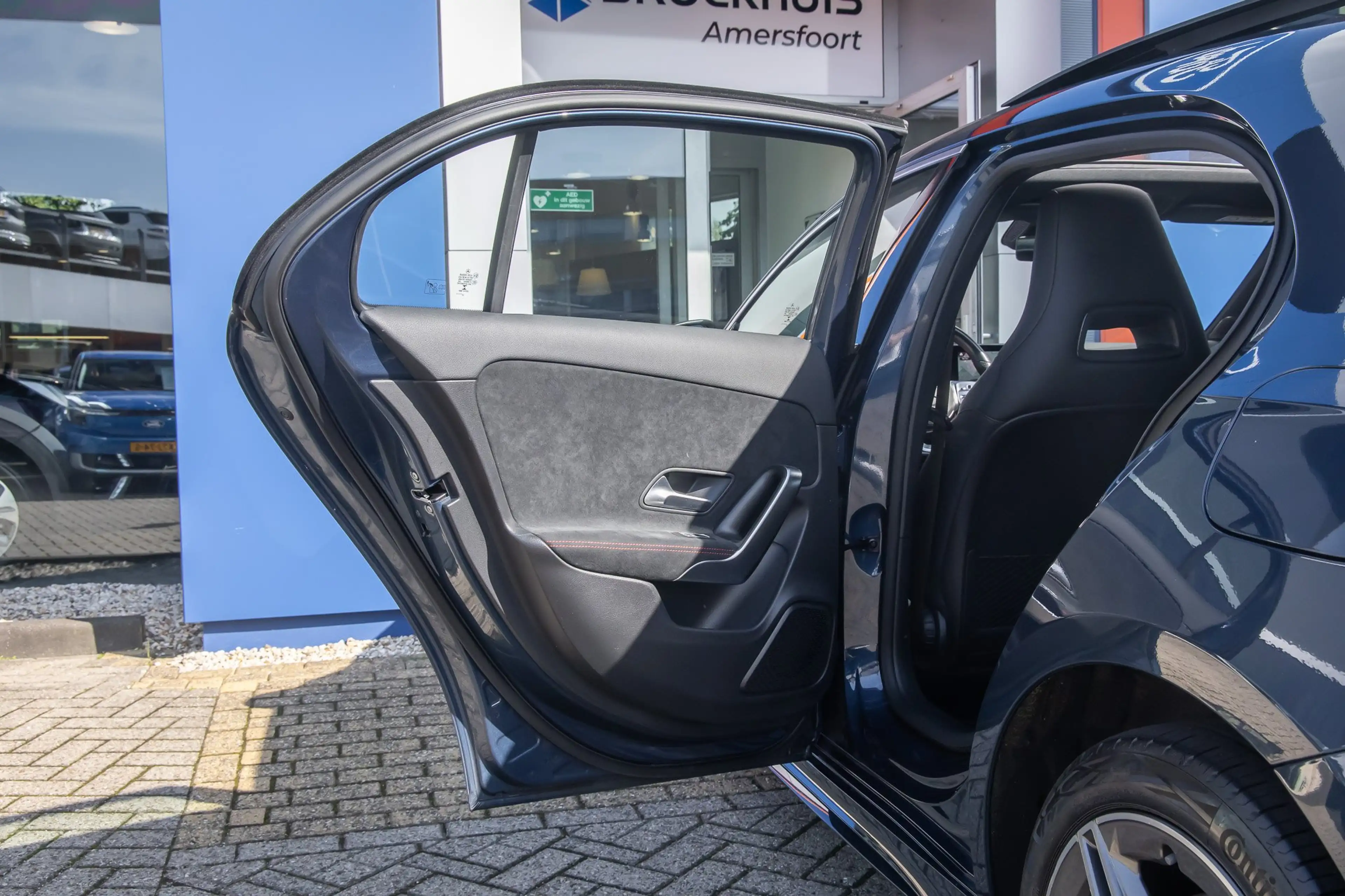 Mercedes-Benz A 250 e AMG Line | Panorama dak | Camera | Stoelverwarmi — photo 12