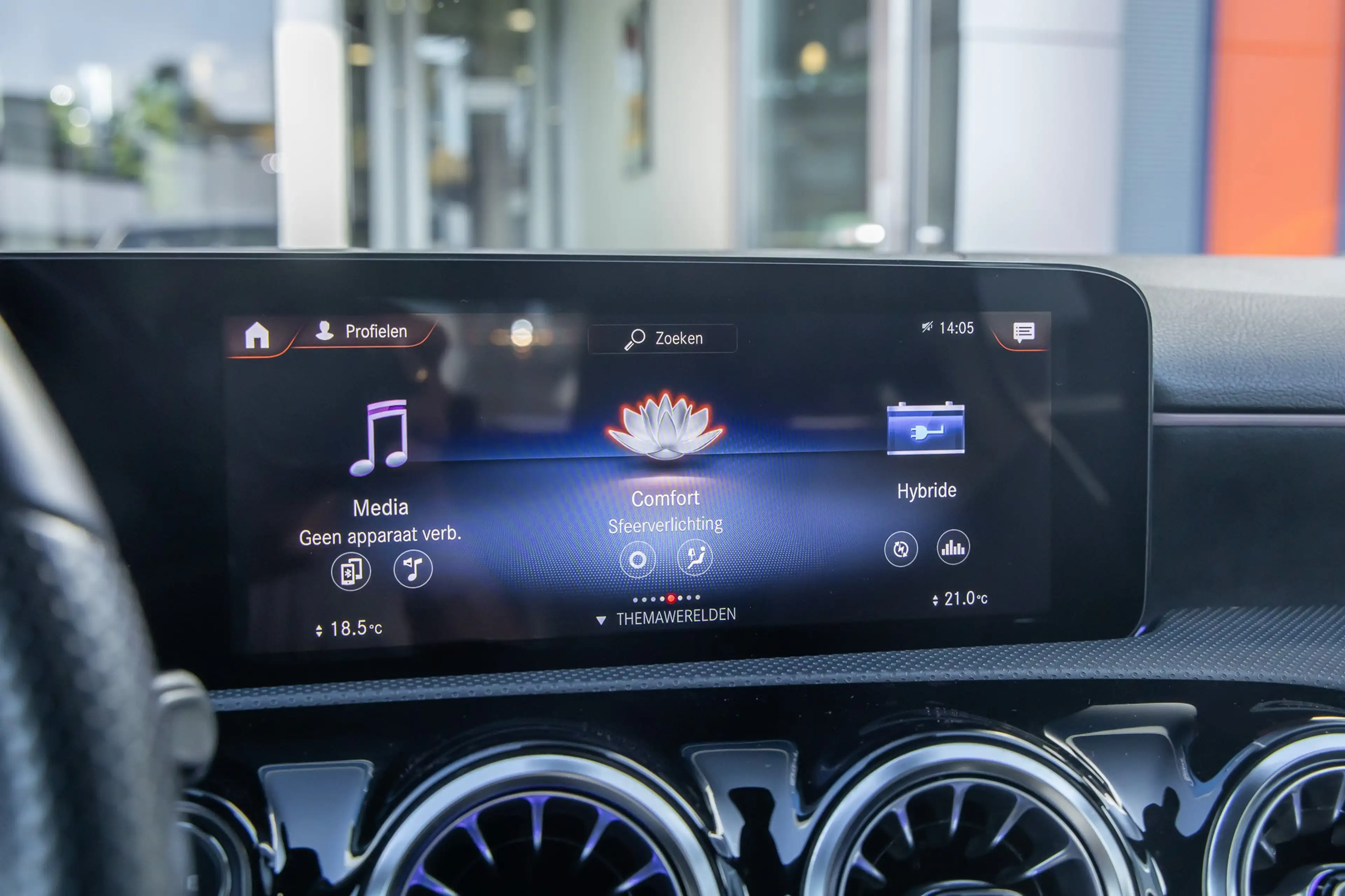 Mercedes-Benz A 250 e AMG Line | Panorama dak | Camera | Stoelverwarmi — photo 33