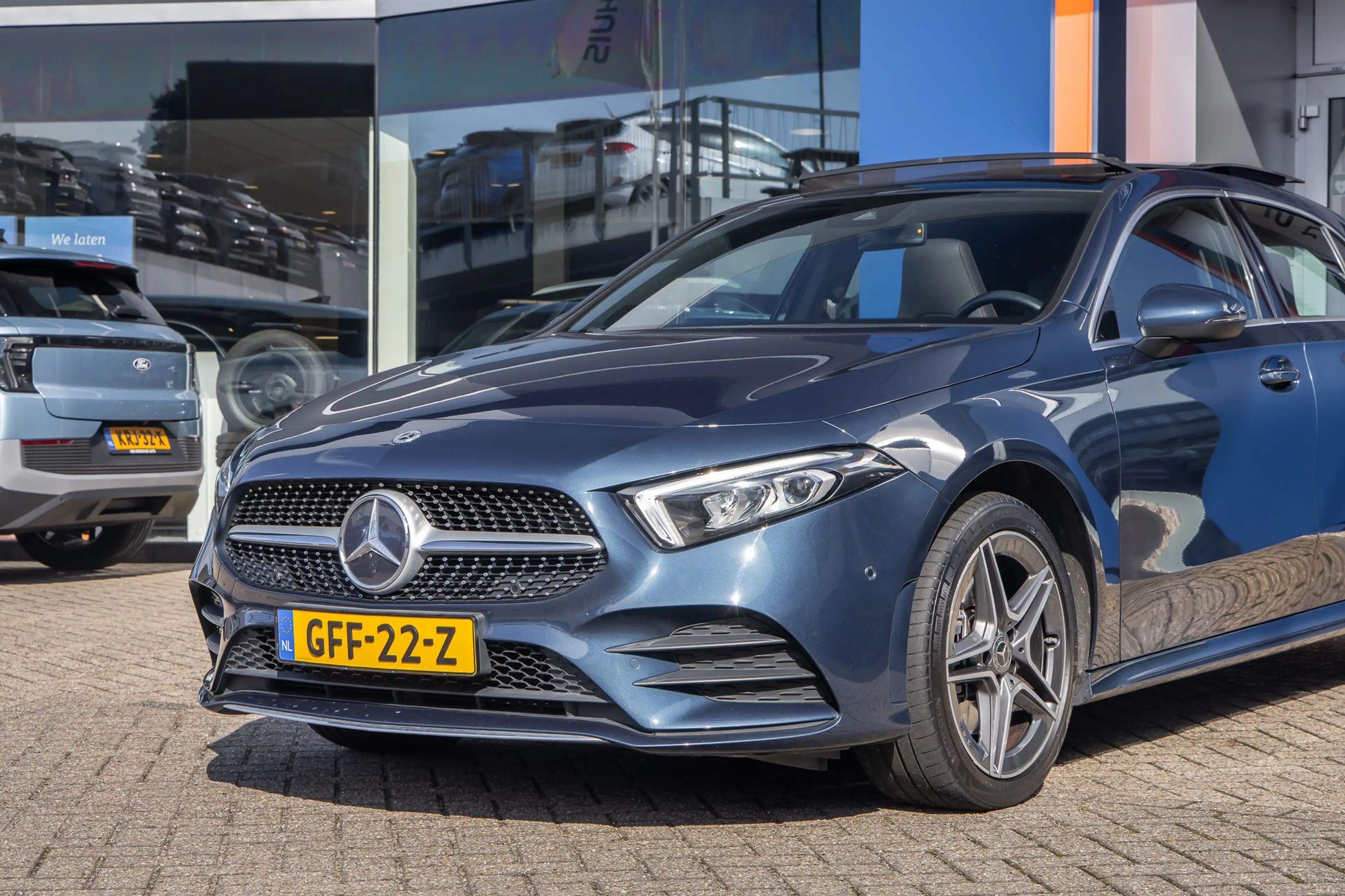 Mercedes-Benz A 250 e AMG Line | Panorama dak | Camera | Stoelverwarmi — photo 9