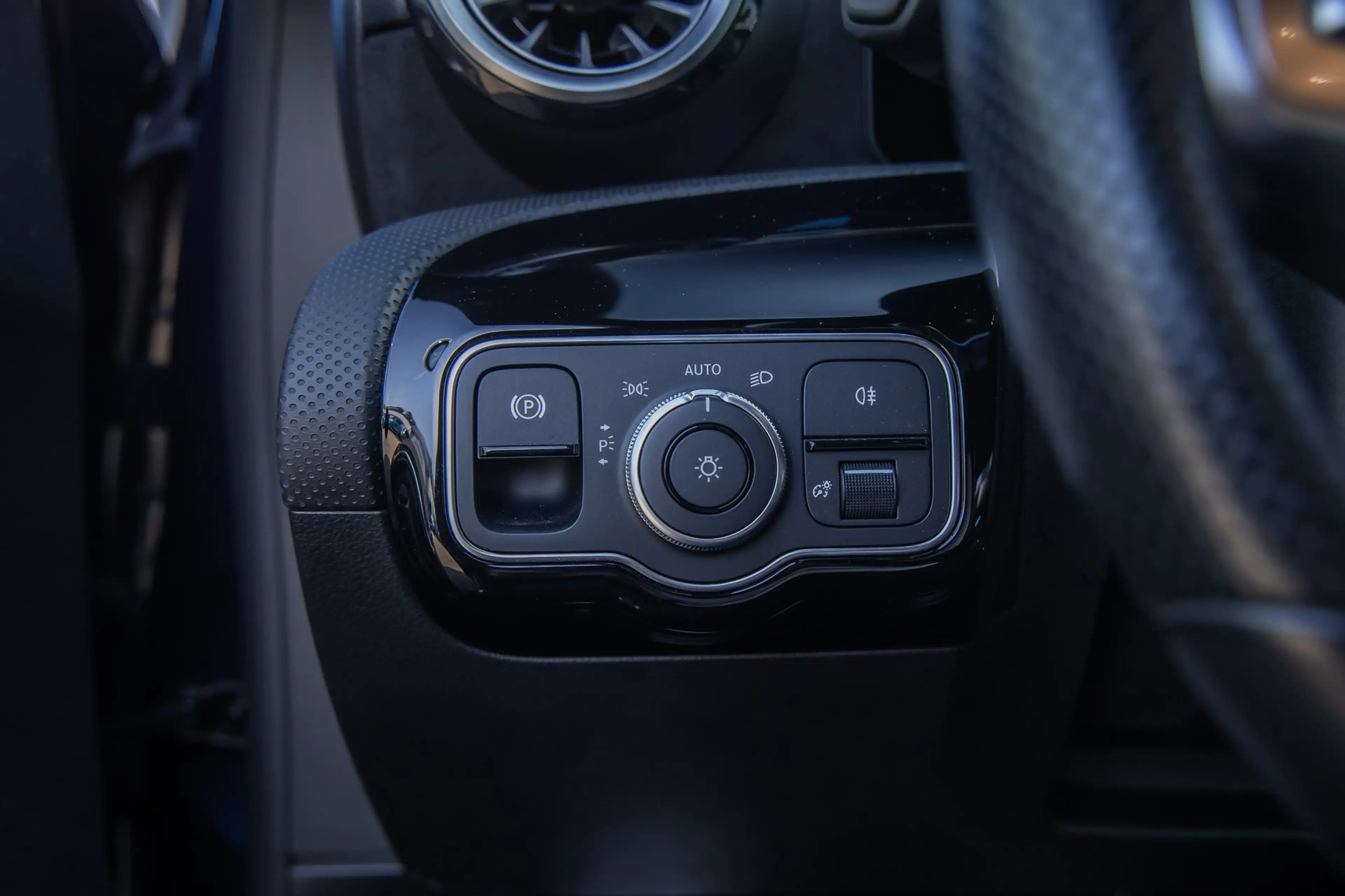 Mercedes-Benz A 250 e AMG Line | Panorama dak | Camera | Stoelverwarmi — photo 36