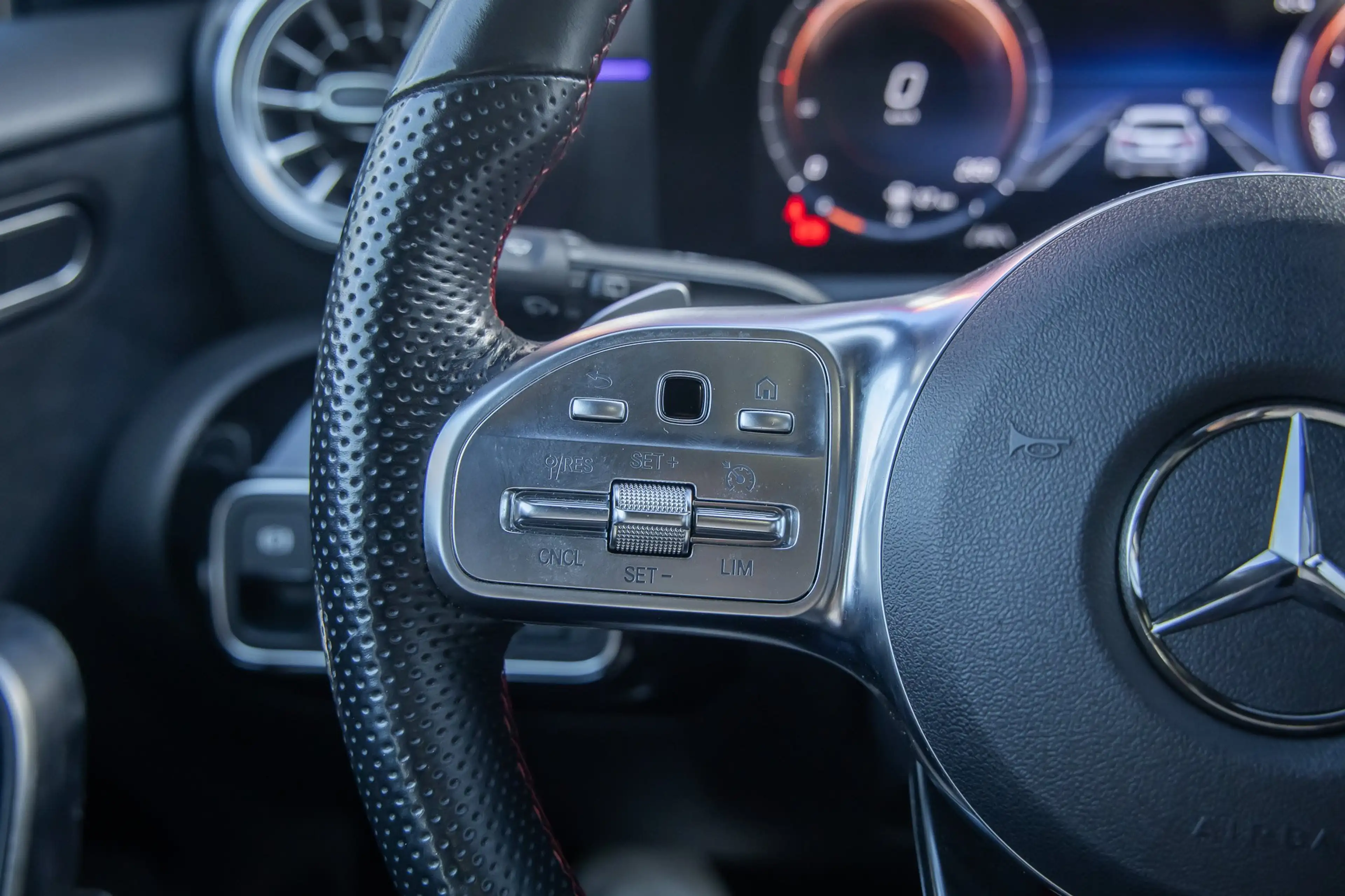 Mercedes-Benz A 250 e AMG Line | Panorama dak | Camera | Stoelverwarmi — photo 21