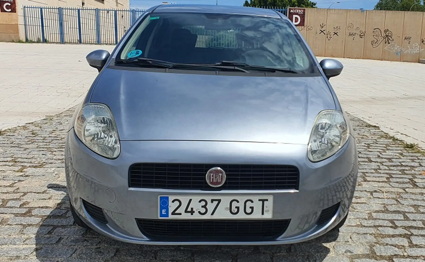 Fiat Grande Punto 1.4 Active Gris - 2