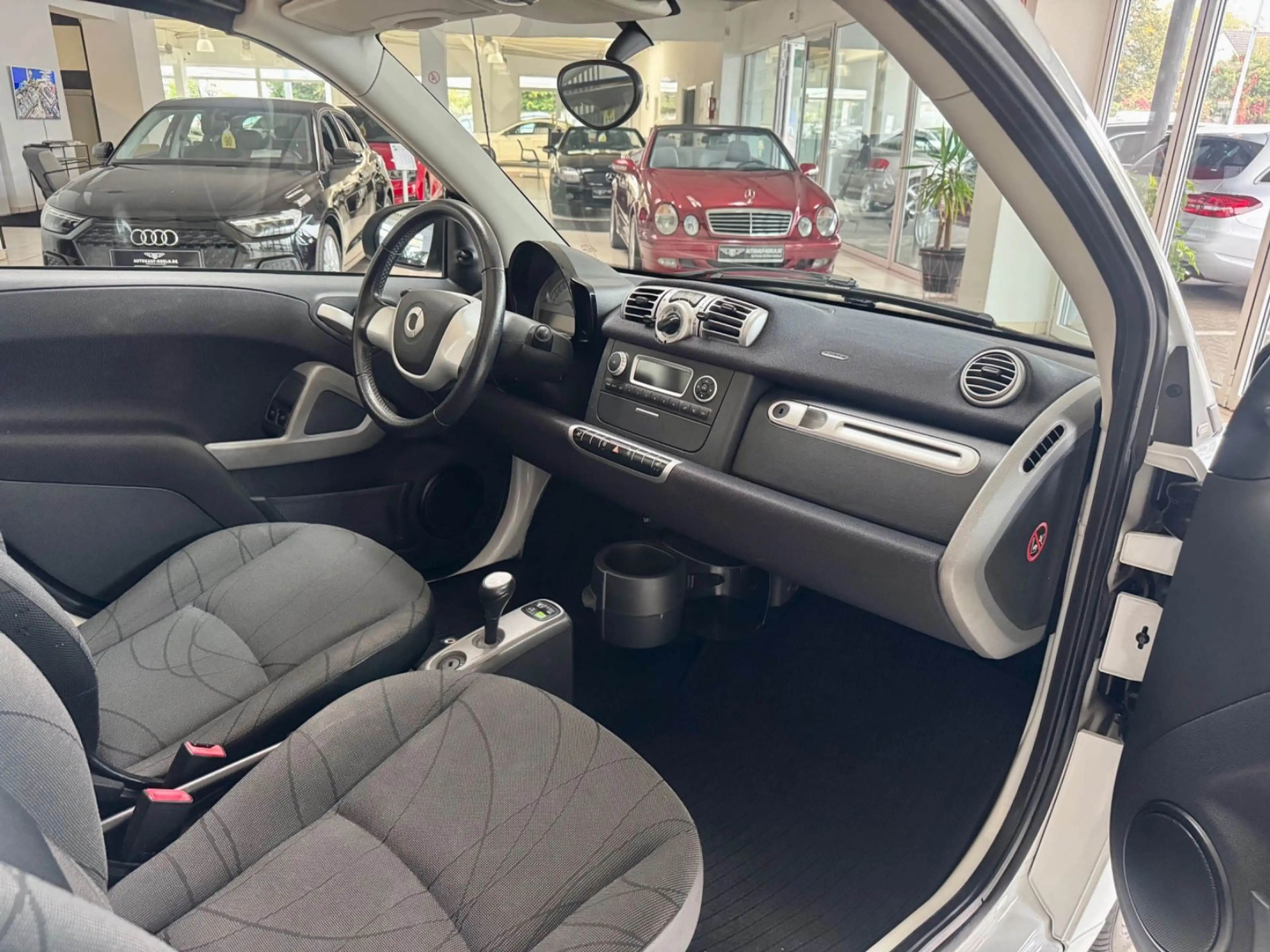 smart forTwo cabrio Passion/Klima/SitzHeiz/Alus — photo 11