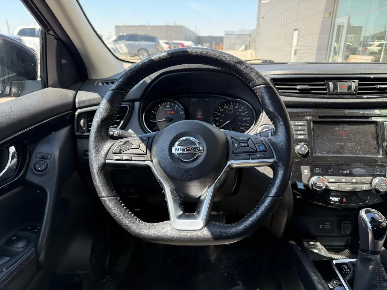Nissan Qashqai снимка Nissan Qashqai