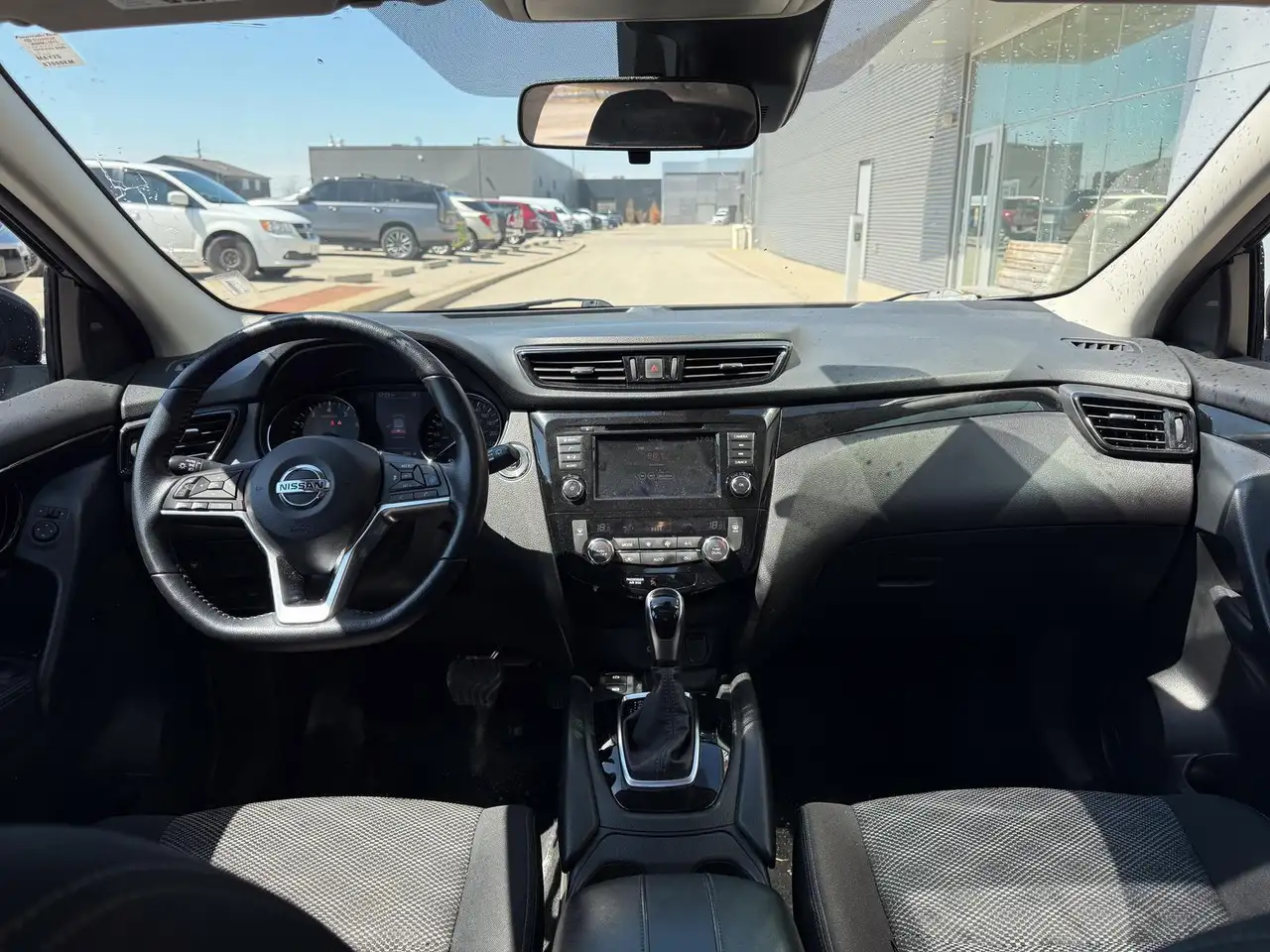 Nissan Qashqai снимка Nissan Qashqai