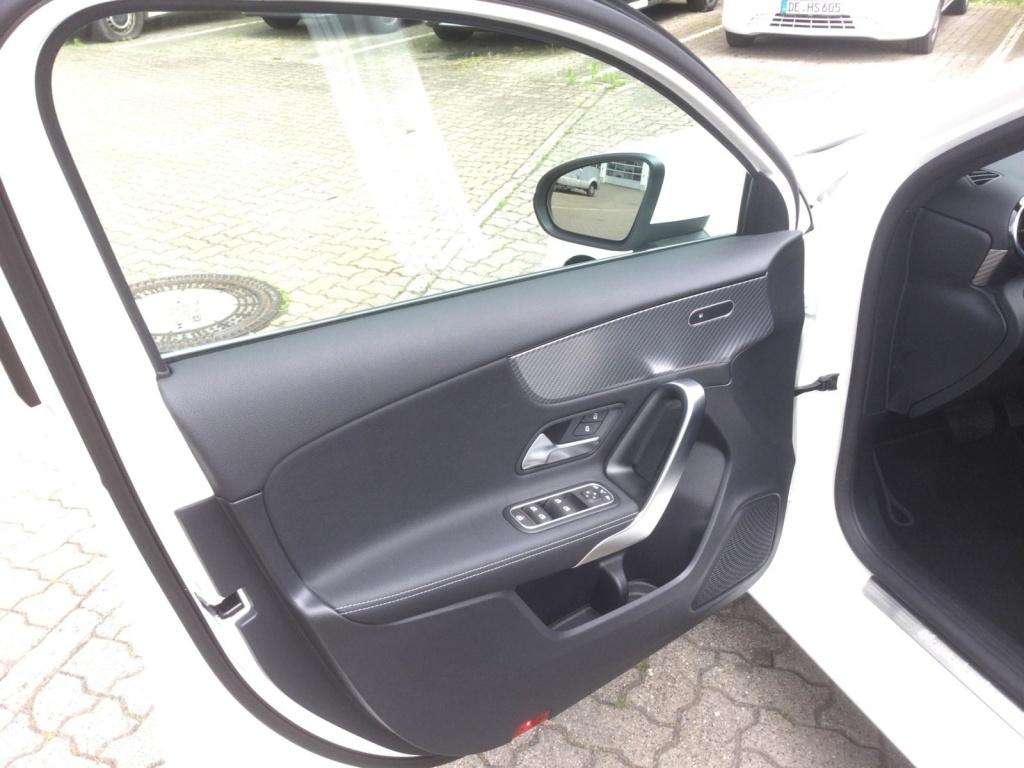 Mercedes-Benz A 220