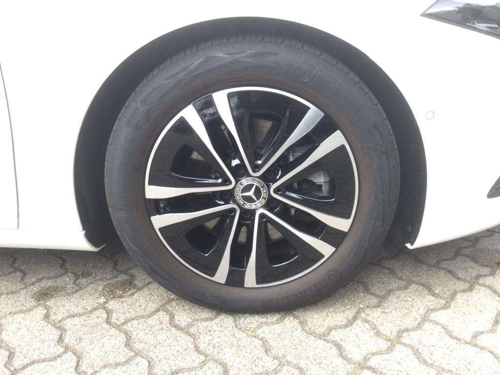 Mercedes-Benz A 220