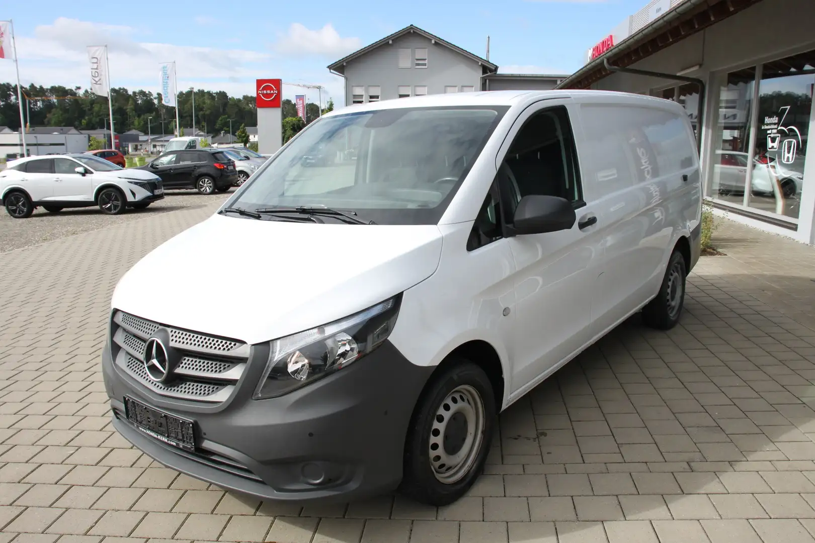 Mercedes-Benz Vito 116 CDI Base RWD lang Weiß - 1