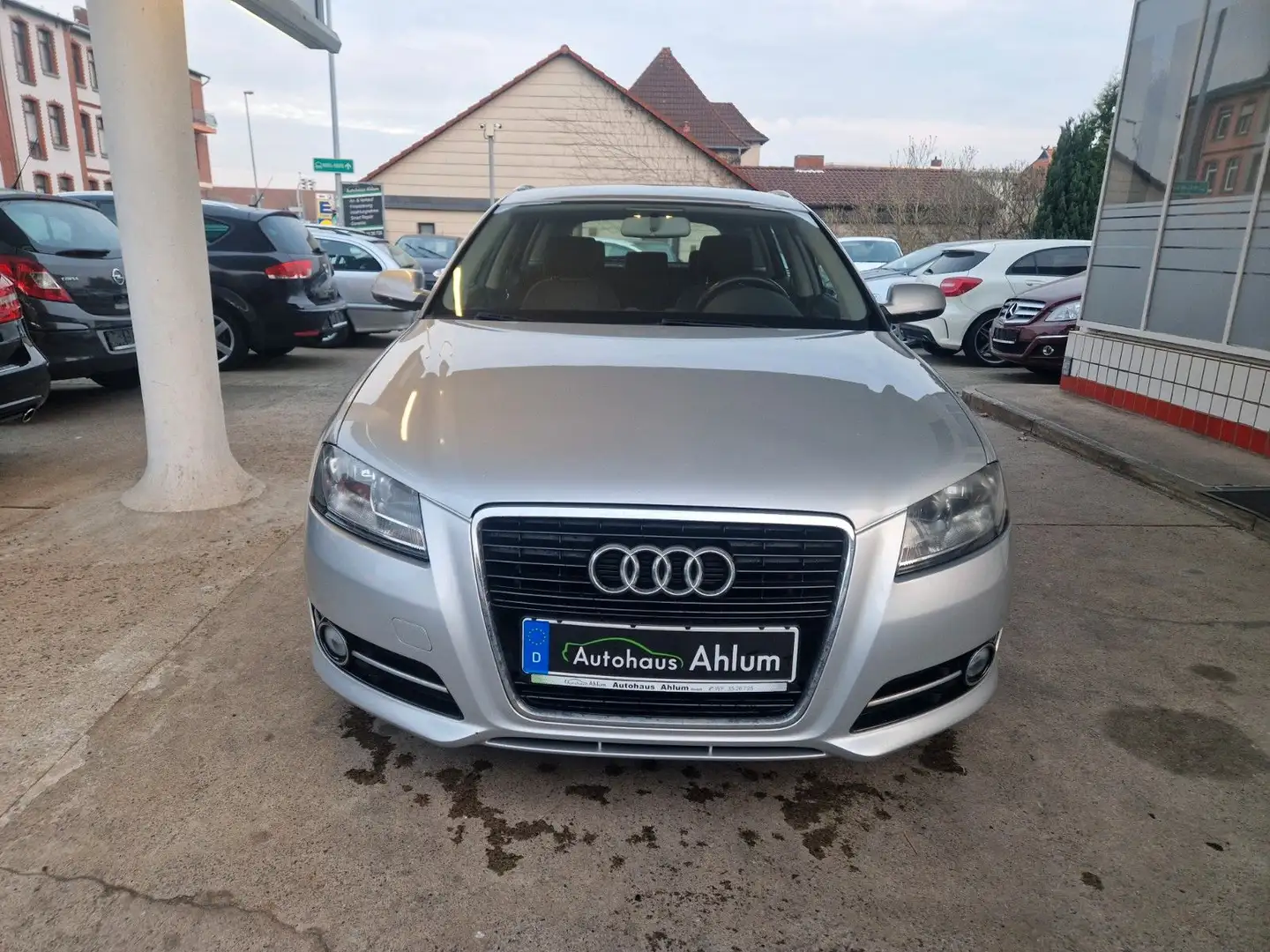 Audi A3 Sportback 1.2 TFSI Klima SHZG MFL PDC Tempoma Silber - 2