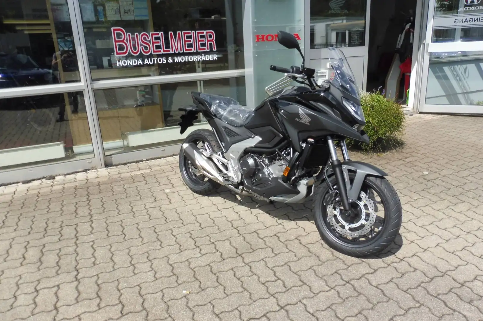 Honda NC 750 X, Aktionspreis Schwarz - 2