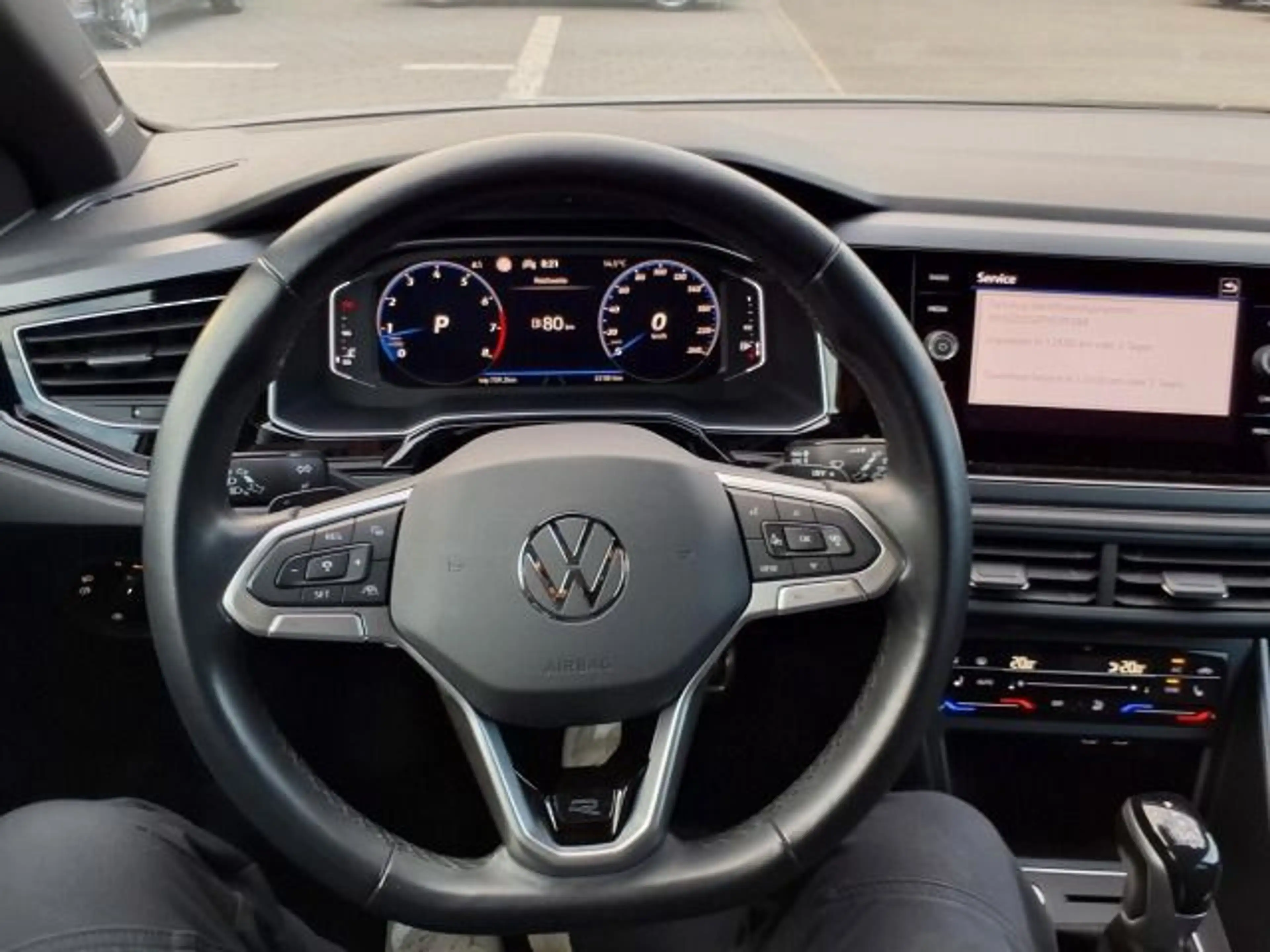 Volkswagen Taigo R-Line 1.5 TSI DSG AHK/Nav/ACC/Keyless/17" — photo 9